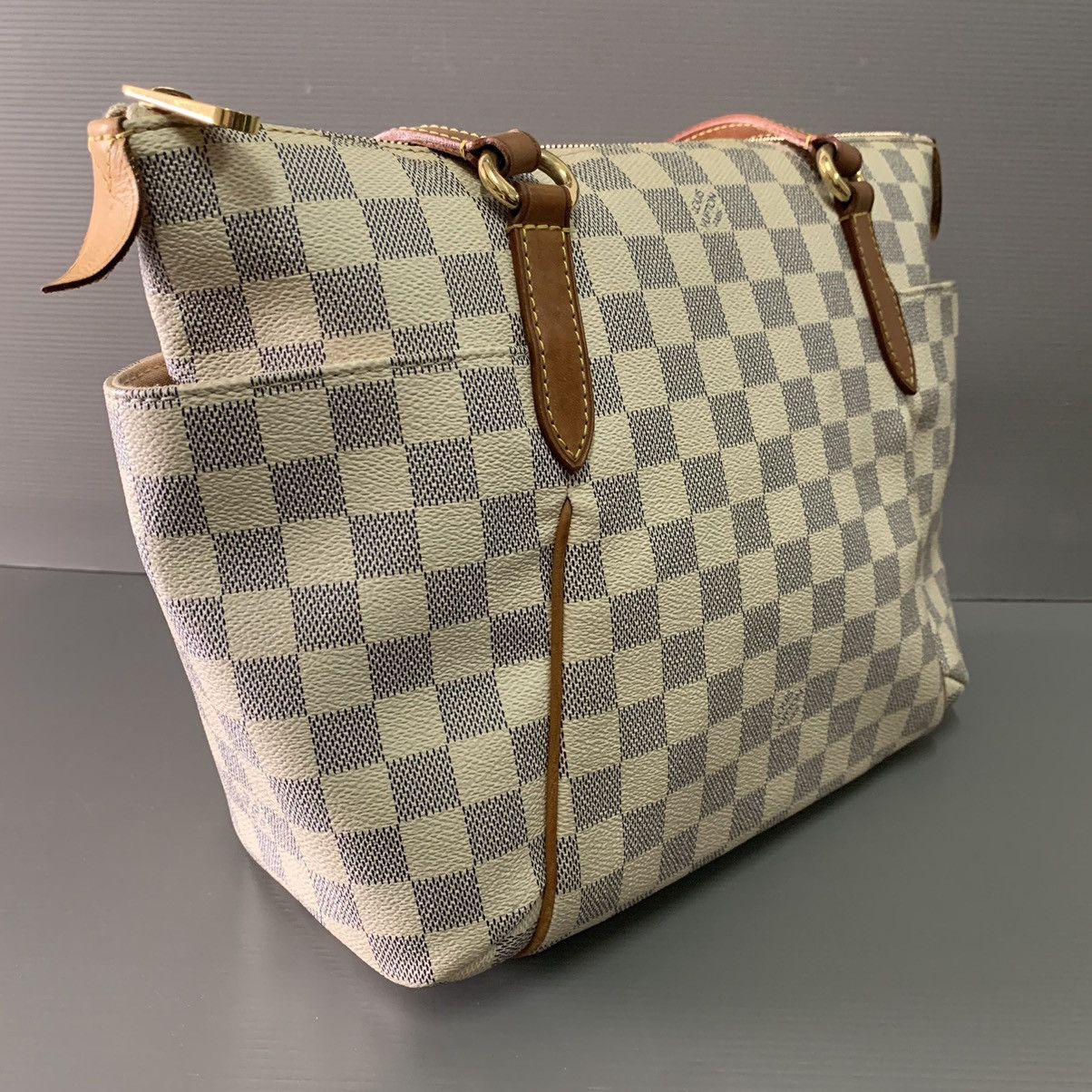 Louis Vuitton Authentic Louis Vuitton Damier Azur Totally Pm Size ONE SIZE - 3 Thumbnail