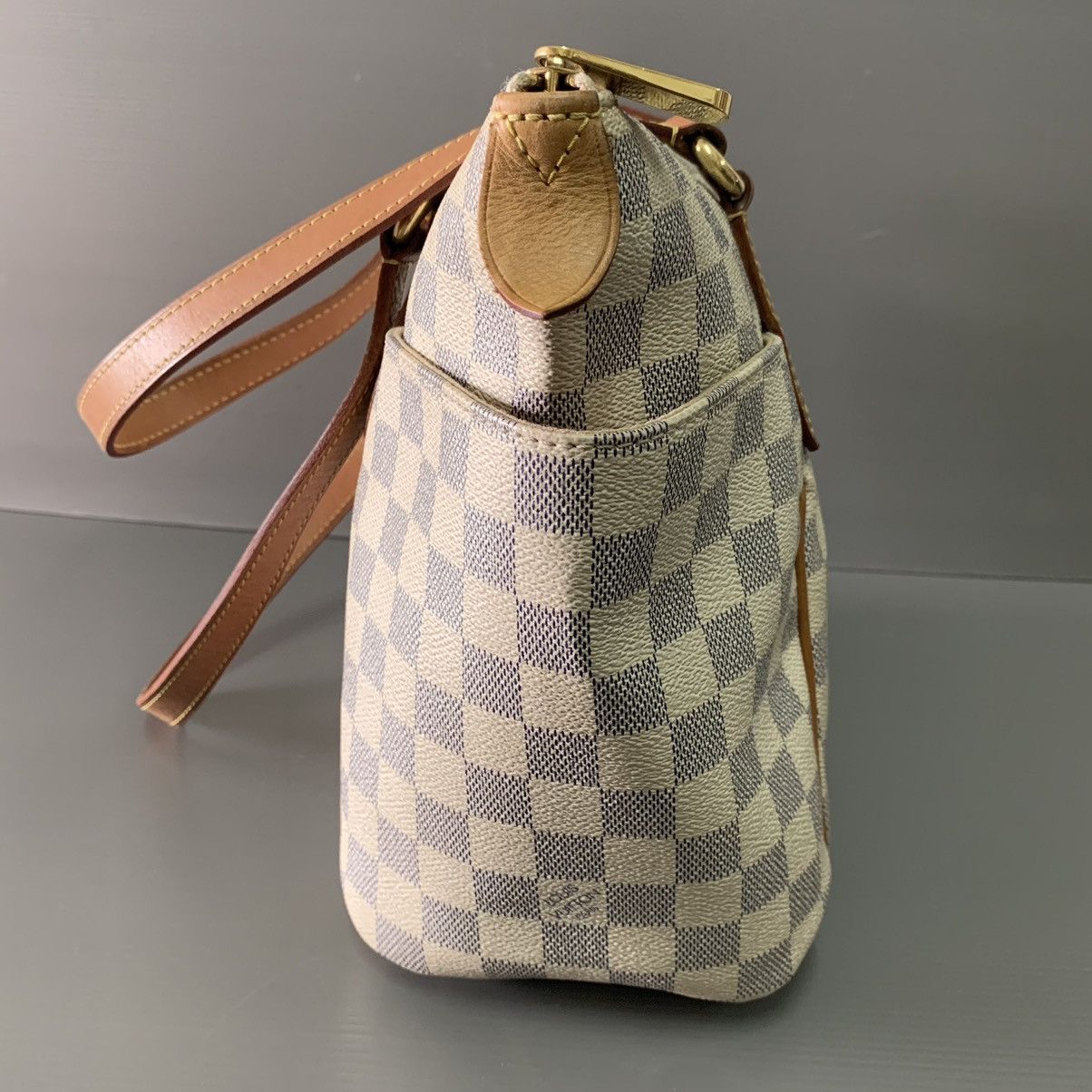 Louis Vuitton Authentic Louis Vuitton Damier Azur Totally Pm Size ONE SIZE - 4 Thumbnail