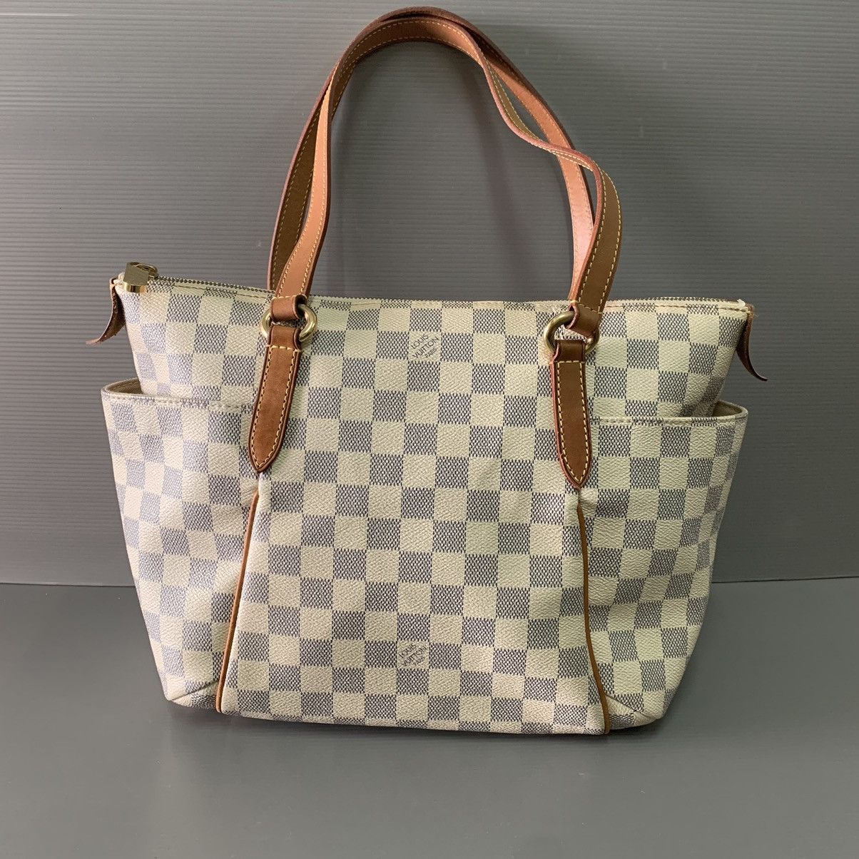 Louis Vuitton Authentic Louis Vuitton Damier Azur Totally Pm Size ONE SIZE - 2 Thumbnail