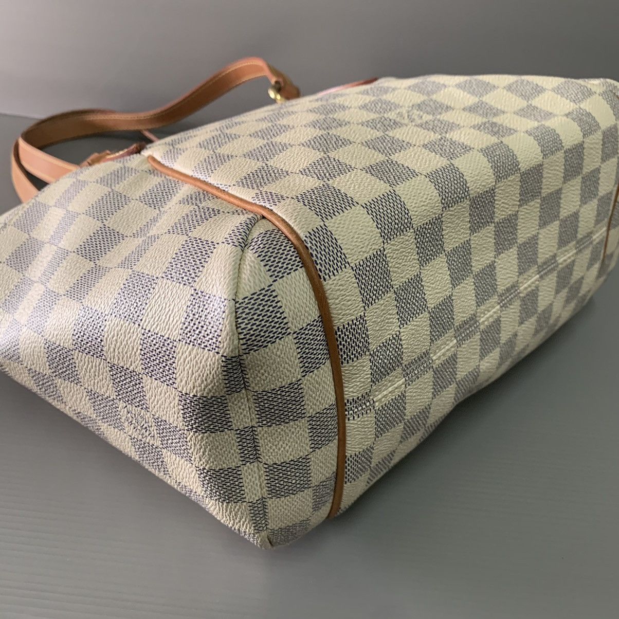 Louis Vuitton Authentic Louis Vuitton Damier Azur Totally Pm Size ONE SIZE - 9 Thumbnail
