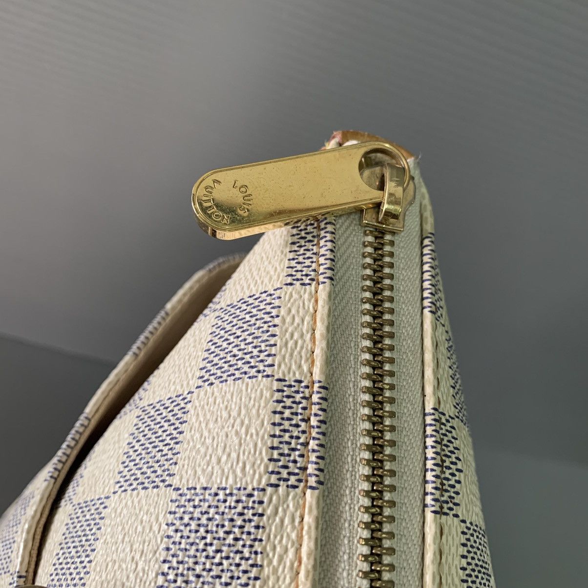 Louis Vuitton Authentic Louis Vuitton Damier Azur Totally Pm Size ONE SIZE - 15 Thumbnail