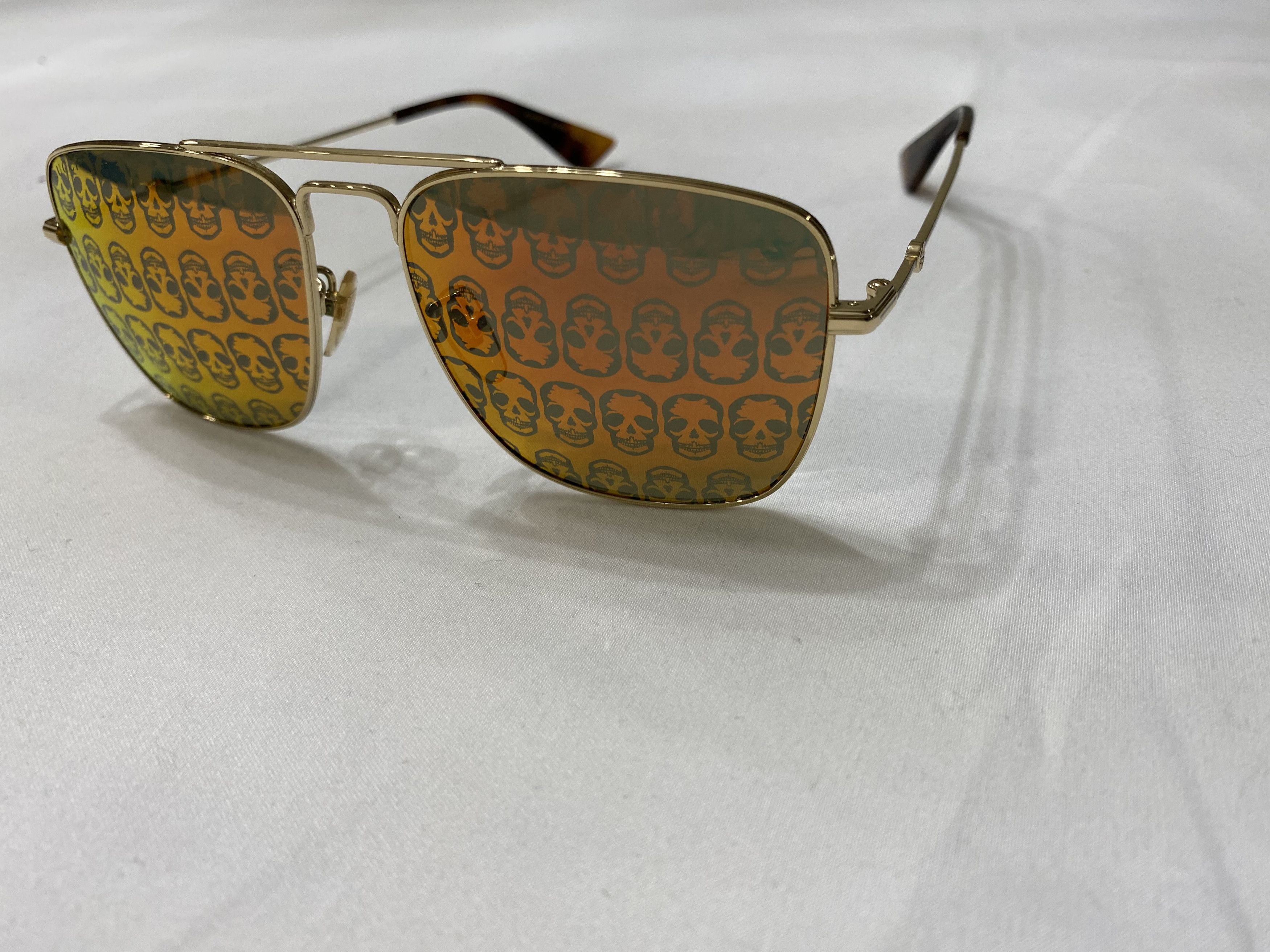 Holographic gucci sunglasses hotsell