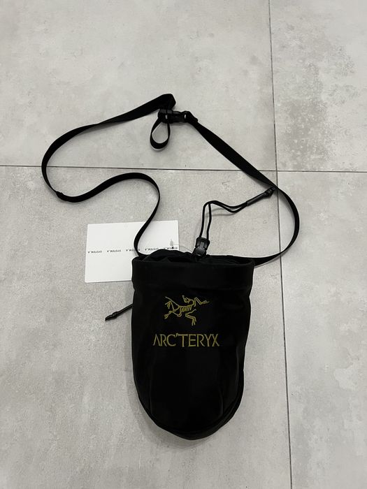 Arc'Teryx Arc'Teryx SYSTEM_A Quiver Bucket Bag Black | Grailed