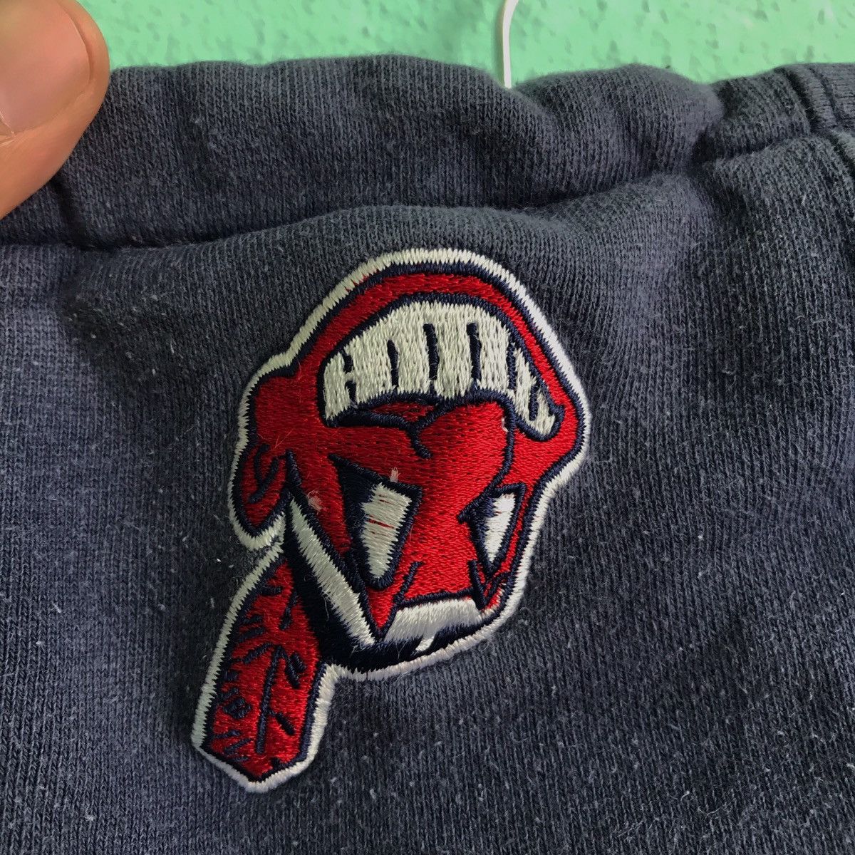 MLB × Vintage Vintage!! Indians Hoodie Embroidered Spellout Size XL Size US XL / EU 56 / 4 - 7 Thumbnail