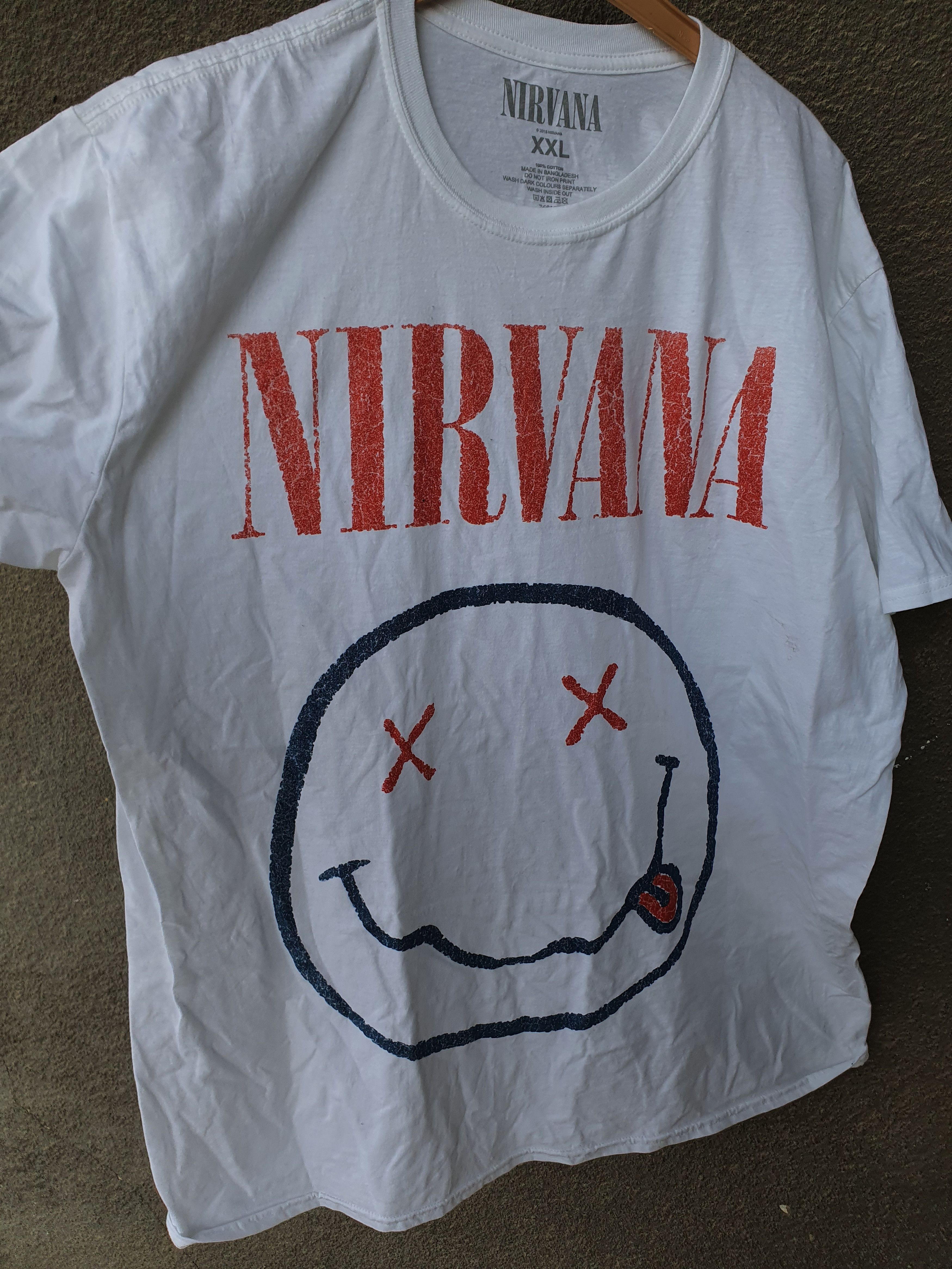 Band Tees × Nirvana Nirvana 2016 white Smiley Face Logo tee,sz XXL Size US XXL / EU 58 / 5 - 6 Thumbnail