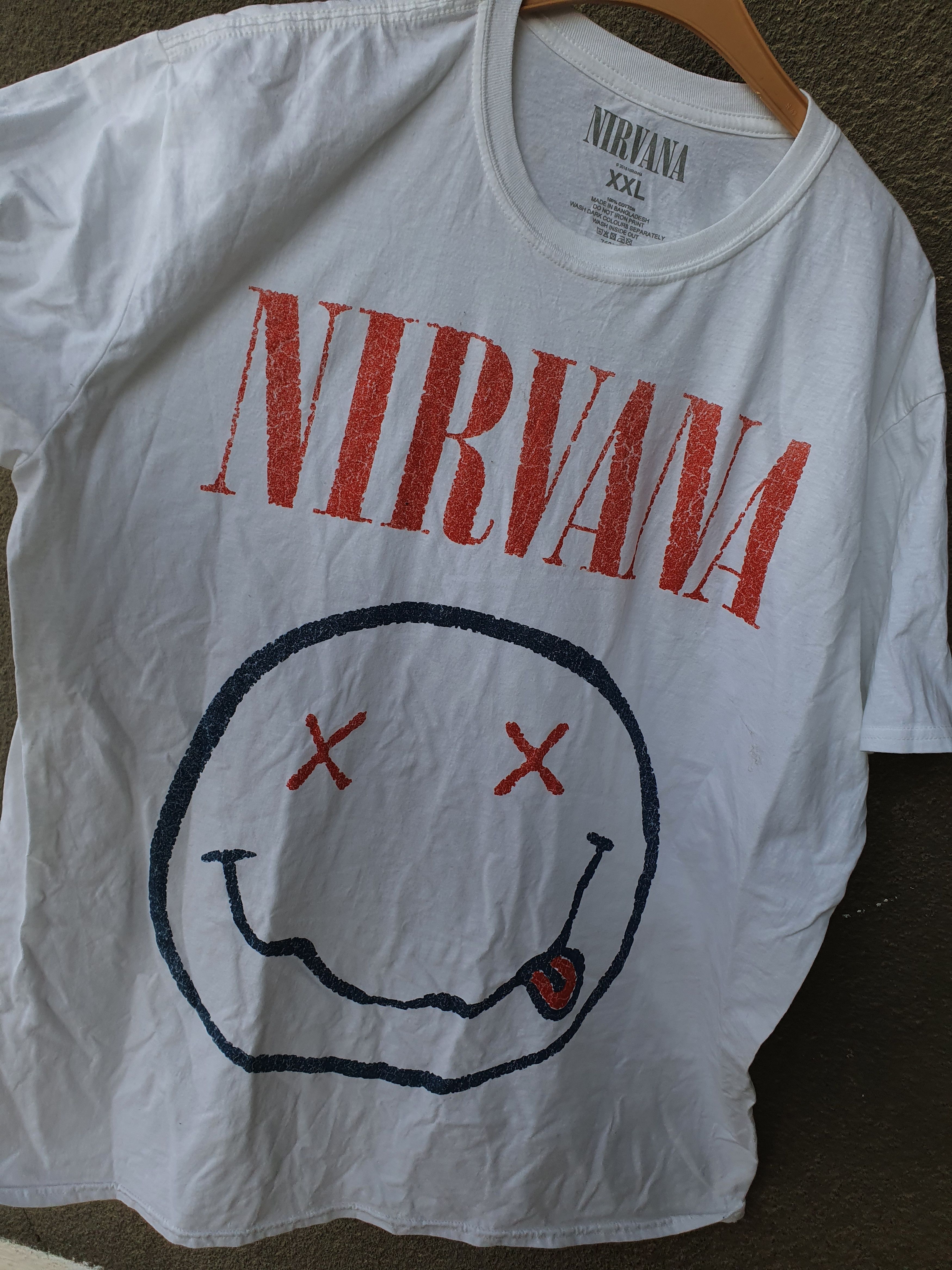 Band Tees × Nirvana Nirvana 2016 white Smiley Face Logo tee,sz XXL Size US XXL / EU 58 / 5 - 7 Thumbnail