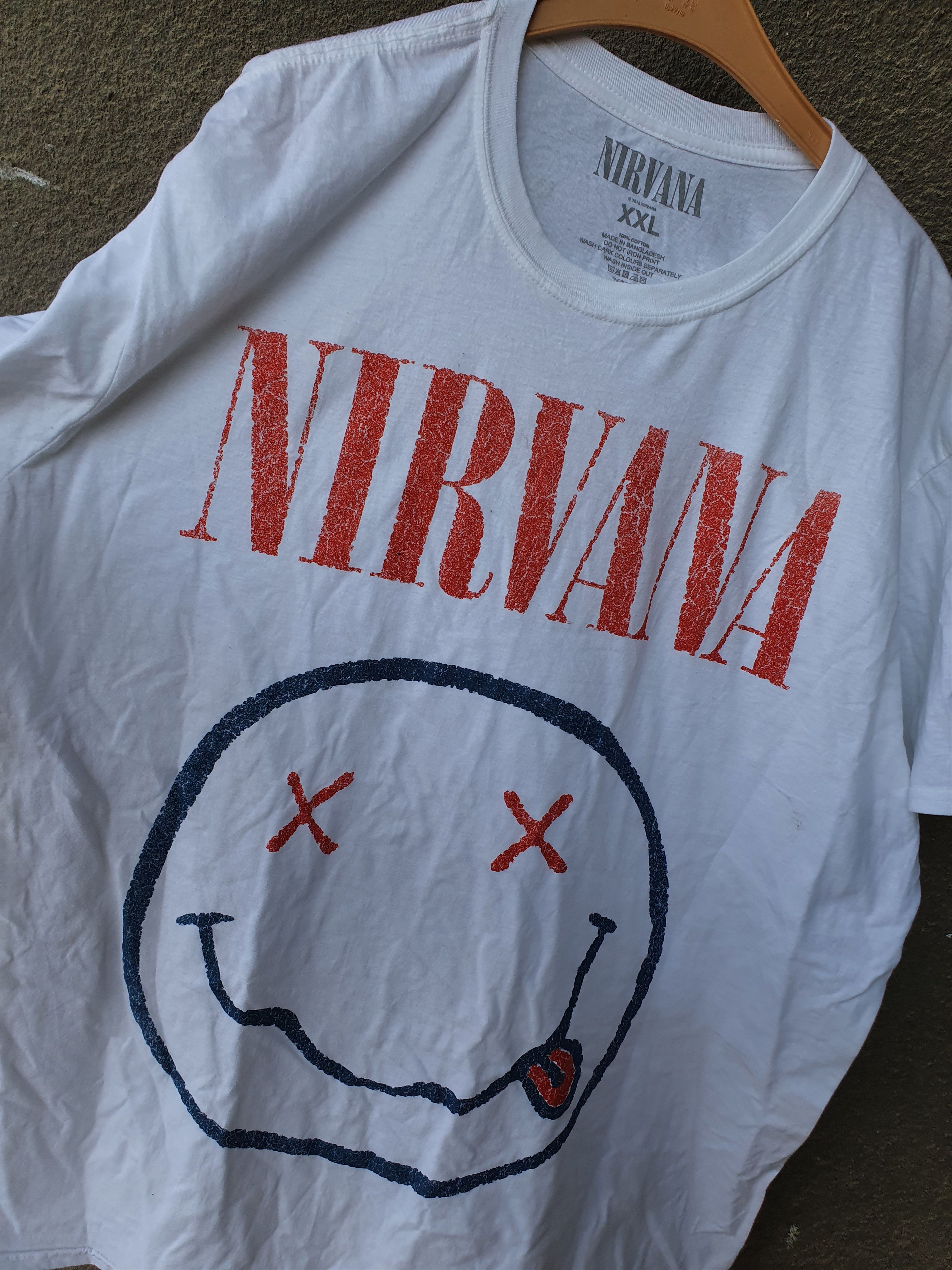 Band Tees × Nirvana Nirvana 2016 white Smiley Face Logo tee,sz XXL Size US XXL / EU 58 / 5 - 4 Thumbnail