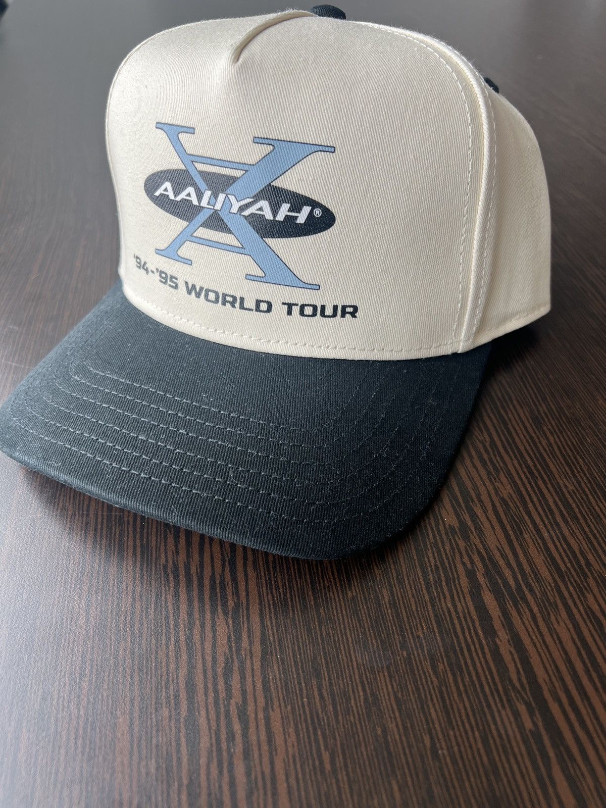 aaliyah tour hat