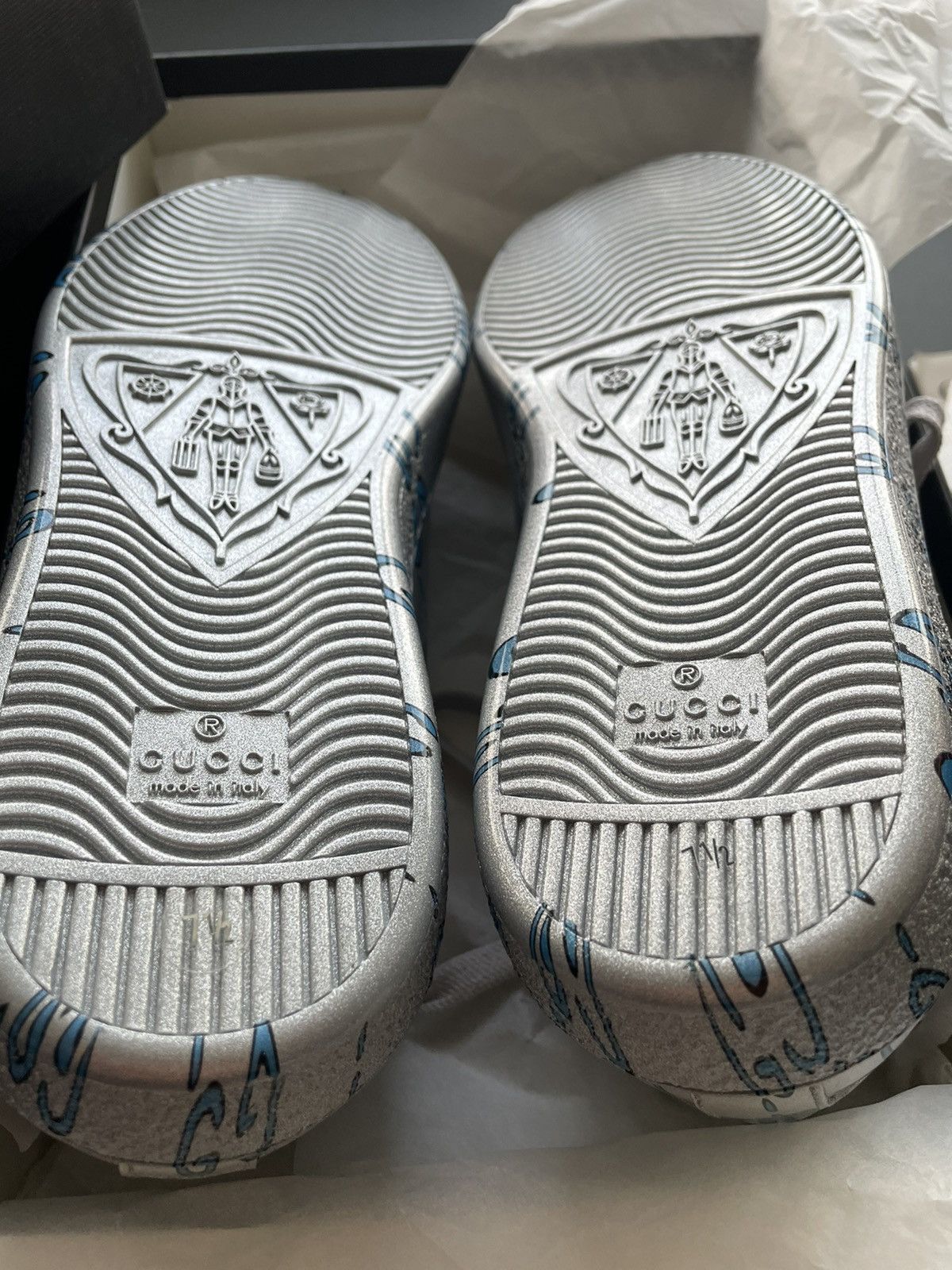 Gucci Limited Edition Brand New Runway ACE GG Logo Leather Sneaker Size US 8 / EU 41 - 15 Thumbnail