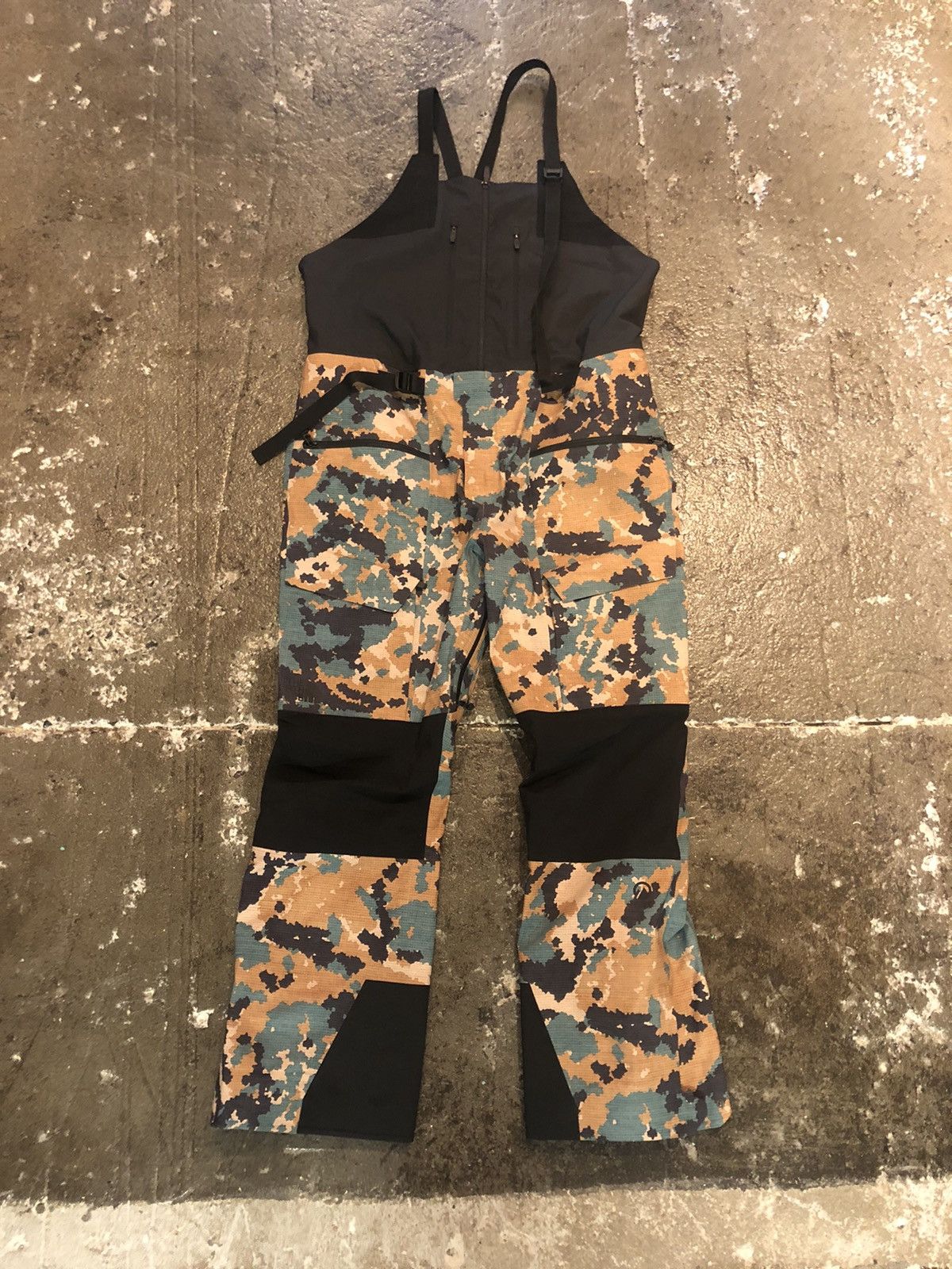 The North Face The North Face Steep Series Digital Camo Overalls Size ...