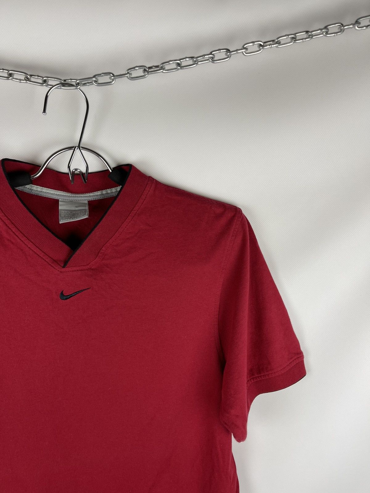 Nike Nike vintage y2k red center logo swoosh v-neck tee shirt Size US M / EU 48-50 / 2 - 3 Thumbnail