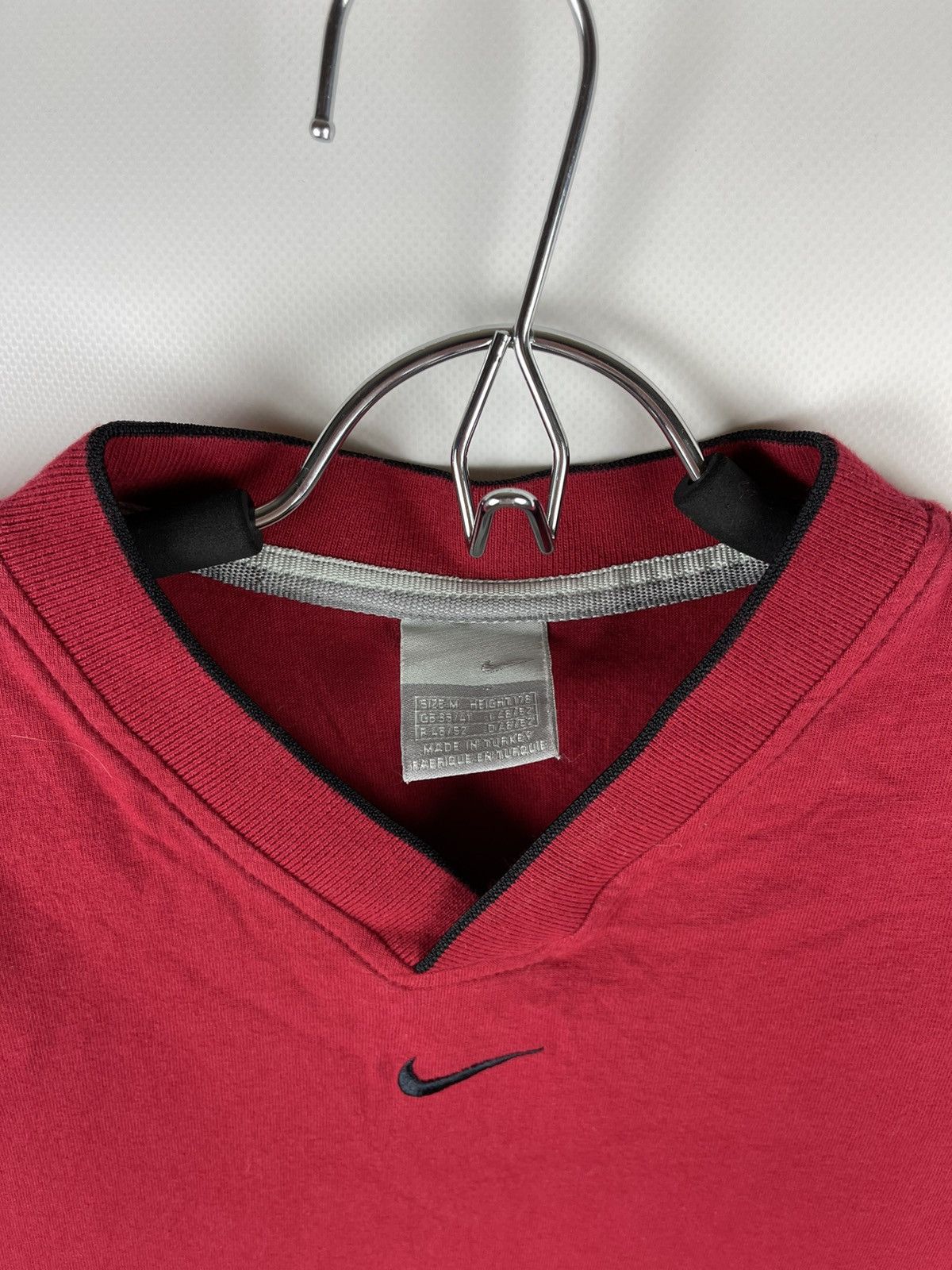 Nike Nike vintage y2k red center logo swoosh v-neck tee shirt Size US M / EU 48-50 / 2 - 5 Thumbnail