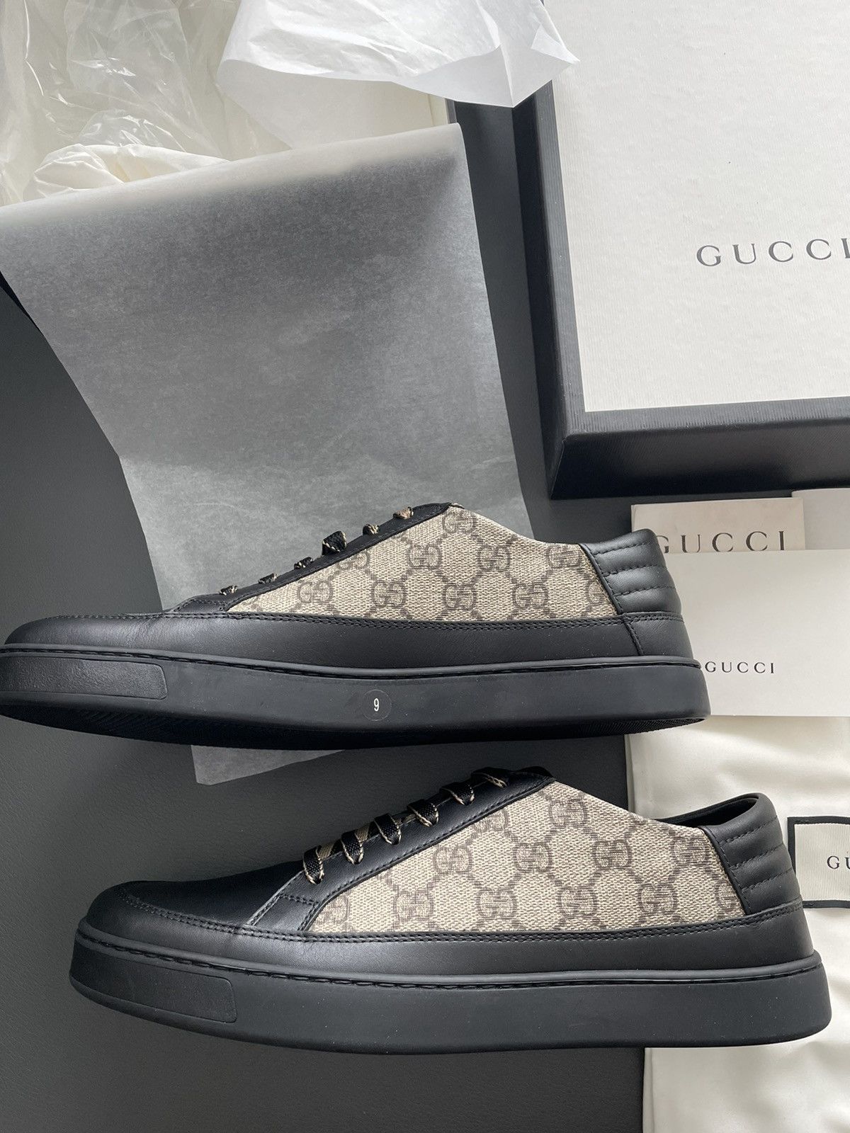 Gucci Limited Edition Supreme Gucci Logo Leather Sneaker Size US 9.5 / EU 42-43 - 1 Thumbnail