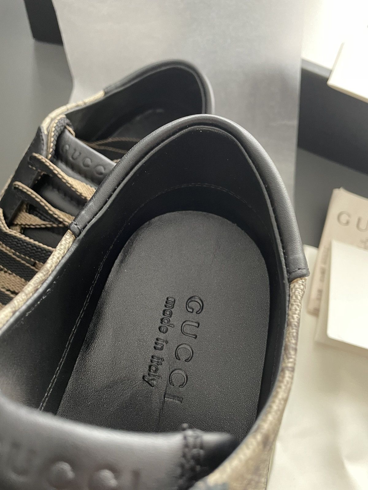 Gucci Limited Edition Supreme Gucci Logo Leather Sneaker Size US 9.5 / EU 42-43 - 21 Thumbnail