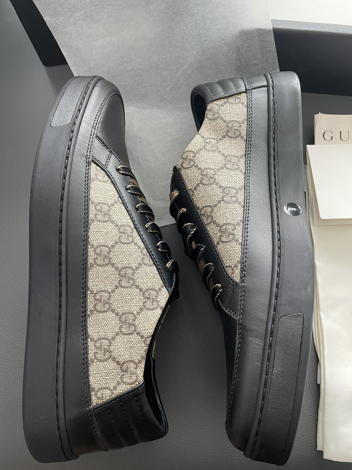 Gucci Limited Edition Supreme Gucci Logo Leather Sneaker Size US 9.5 / EU 42-43 - 3 Thumbnail