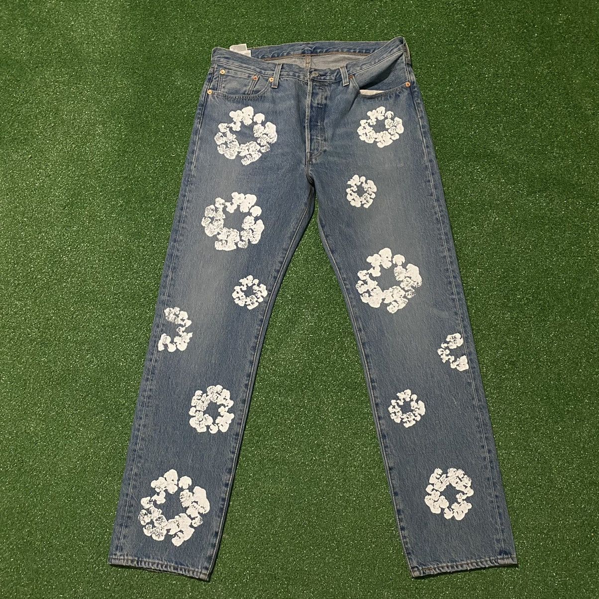 image of Denim Tears Levi’S The Cotton Wreath Jean Light Wash, Men's (Size 36)
