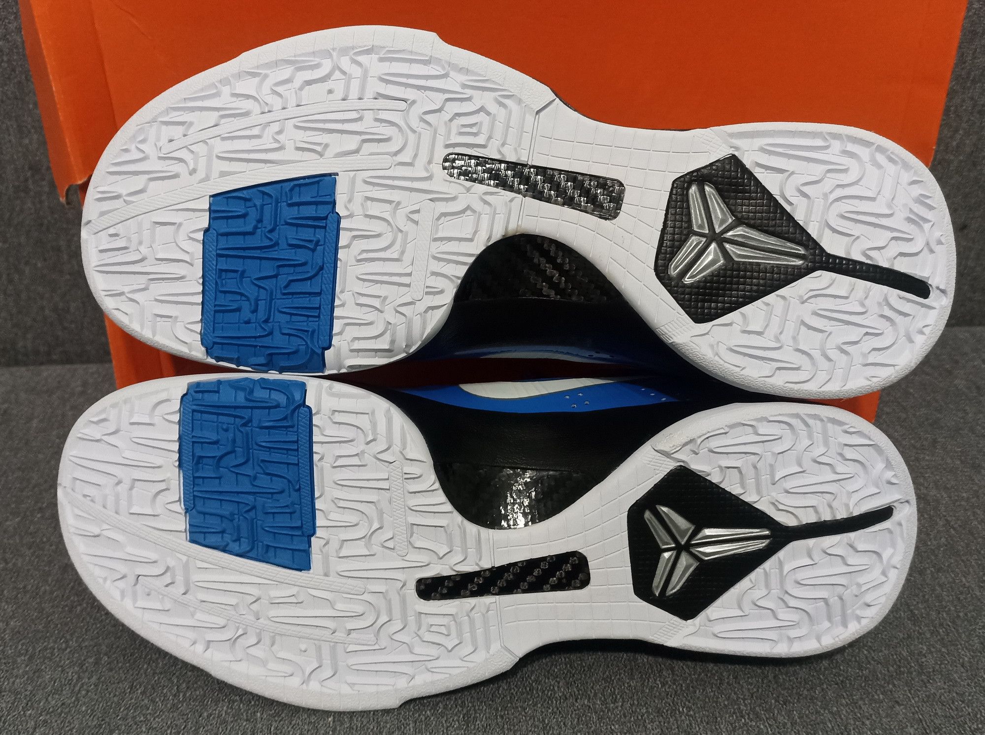 Nike Nike Kobe 5 V Miles Davis 2010 Size US 9.5 / EU 42-43 - 7 Thumbnail