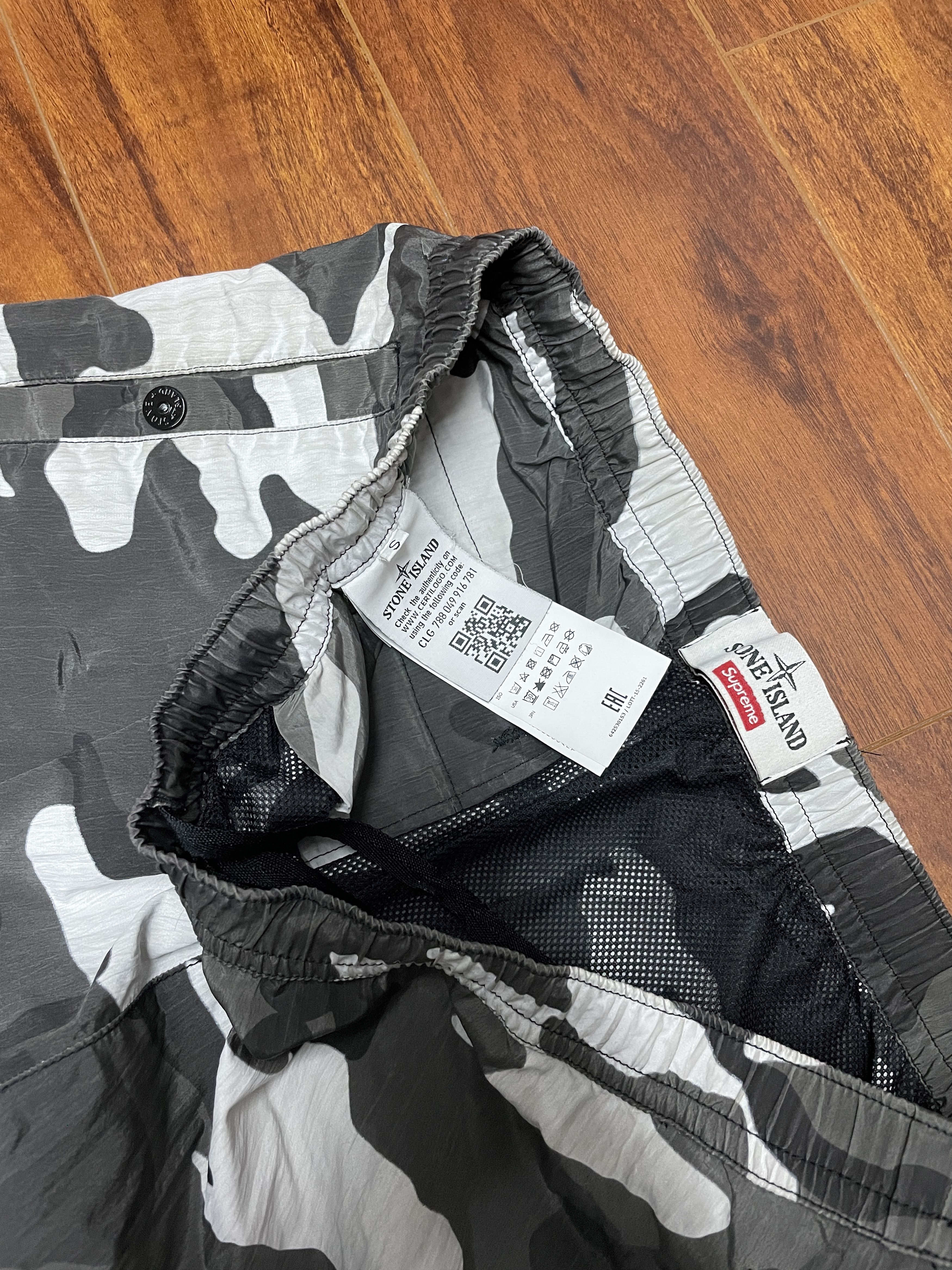 Stone Island × Supreme Supreme Stone Island SS16 Camo Nylon Metal Track Pants Size US 30 / EU 46 - 6 Thumbnail