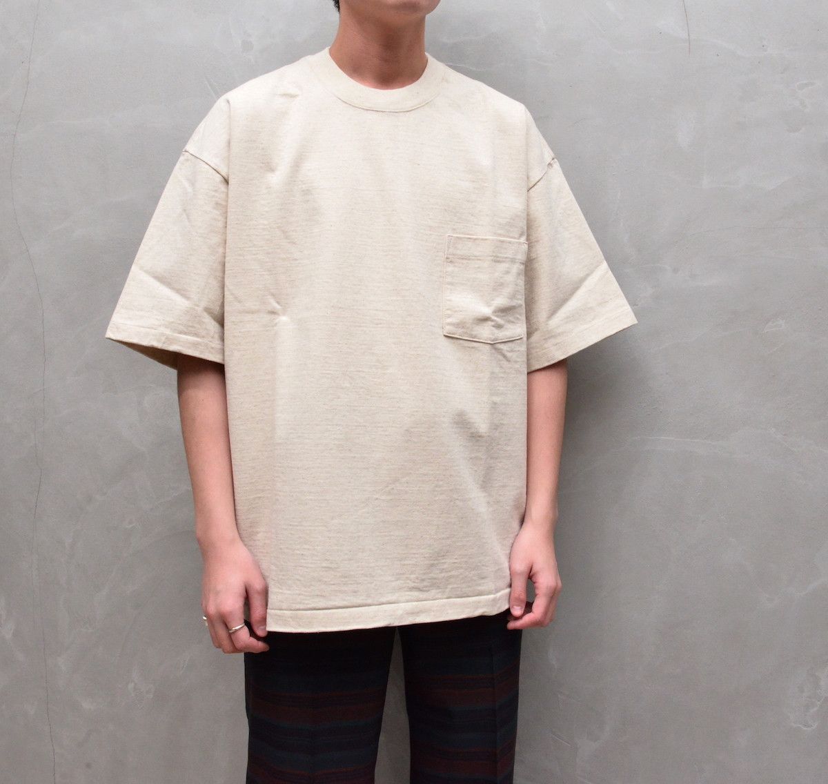 AURALEE Stand Up Tee | 大阪心斎橋のメンズ洋服のセレクト