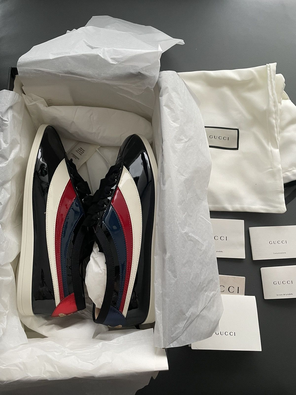Gucci Runway Brand New Vernice Bee Gucci ACE Leather Sneaker Size US 8 / EU 41 - 2 Thumbnail