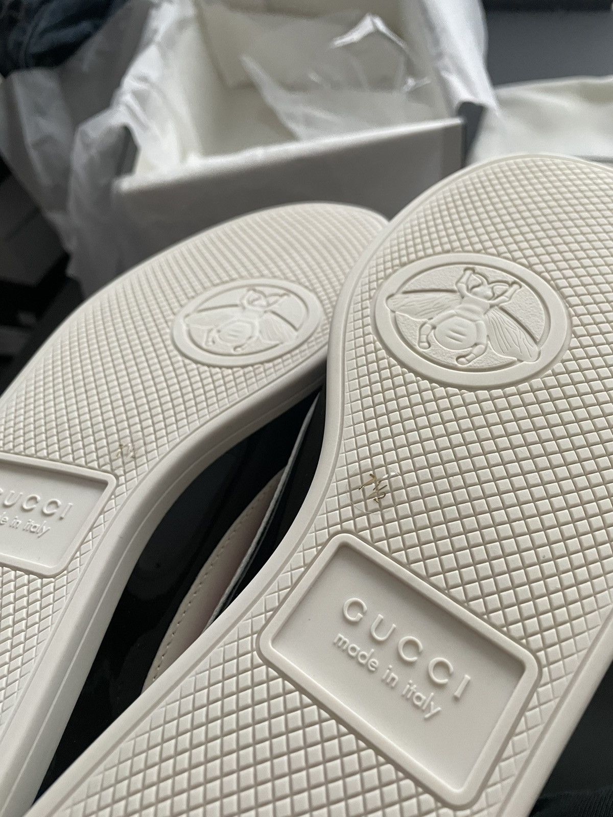 Gucci Runway Brand New Vernice Bee Gucci ACE Leather Sneaker Size US 8 / EU 41 - 10 Thumbnail