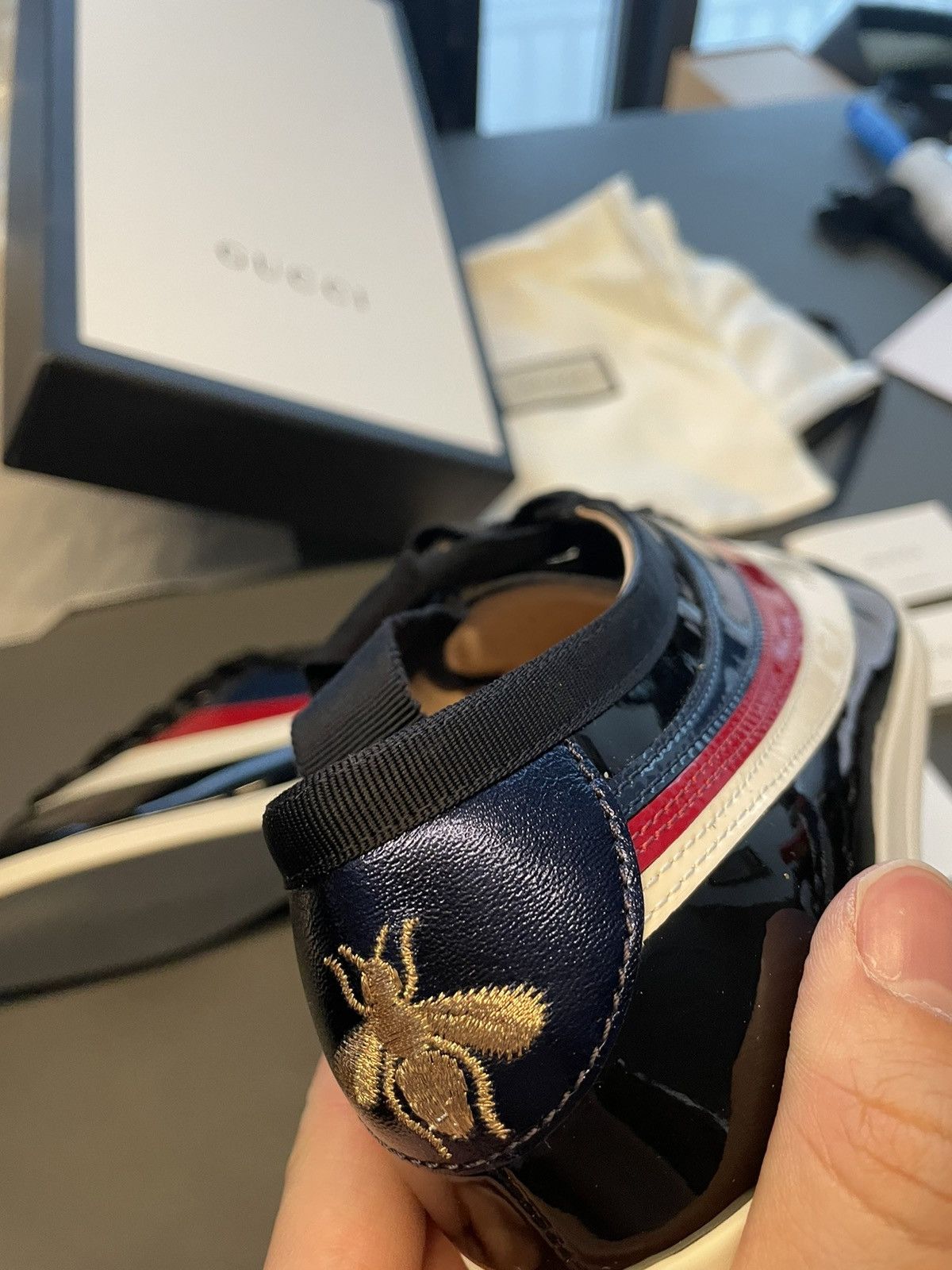 Gucci Runway Brand New Vernice Bee Gucci ACE Leather Sneaker Size US 8 / EU 41 - 6 Thumbnail