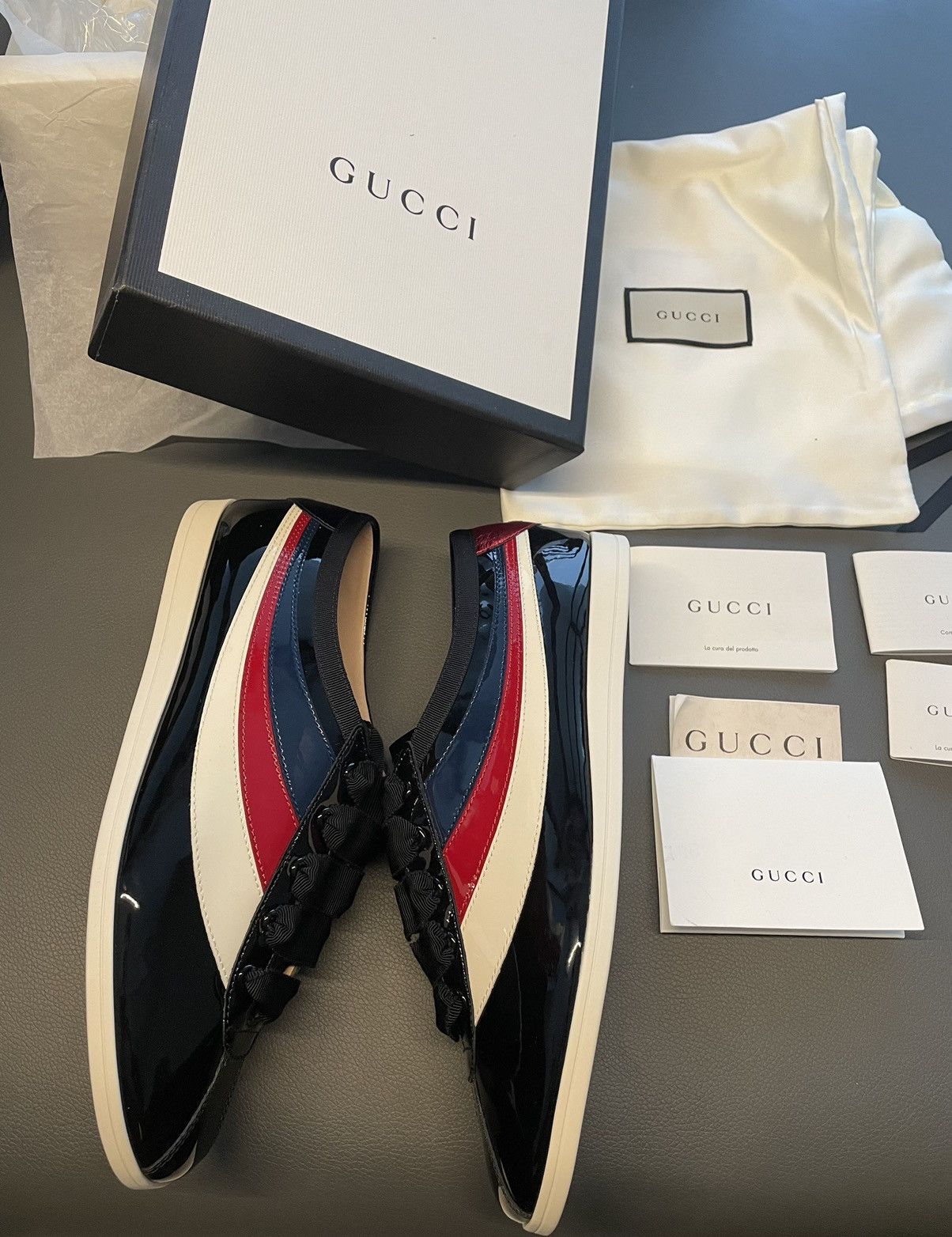Gucci Runway Brand New Vernice Bee Gucci ACE Leather Sneaker Size US 8 / EU 41 - 3 Thumbnail