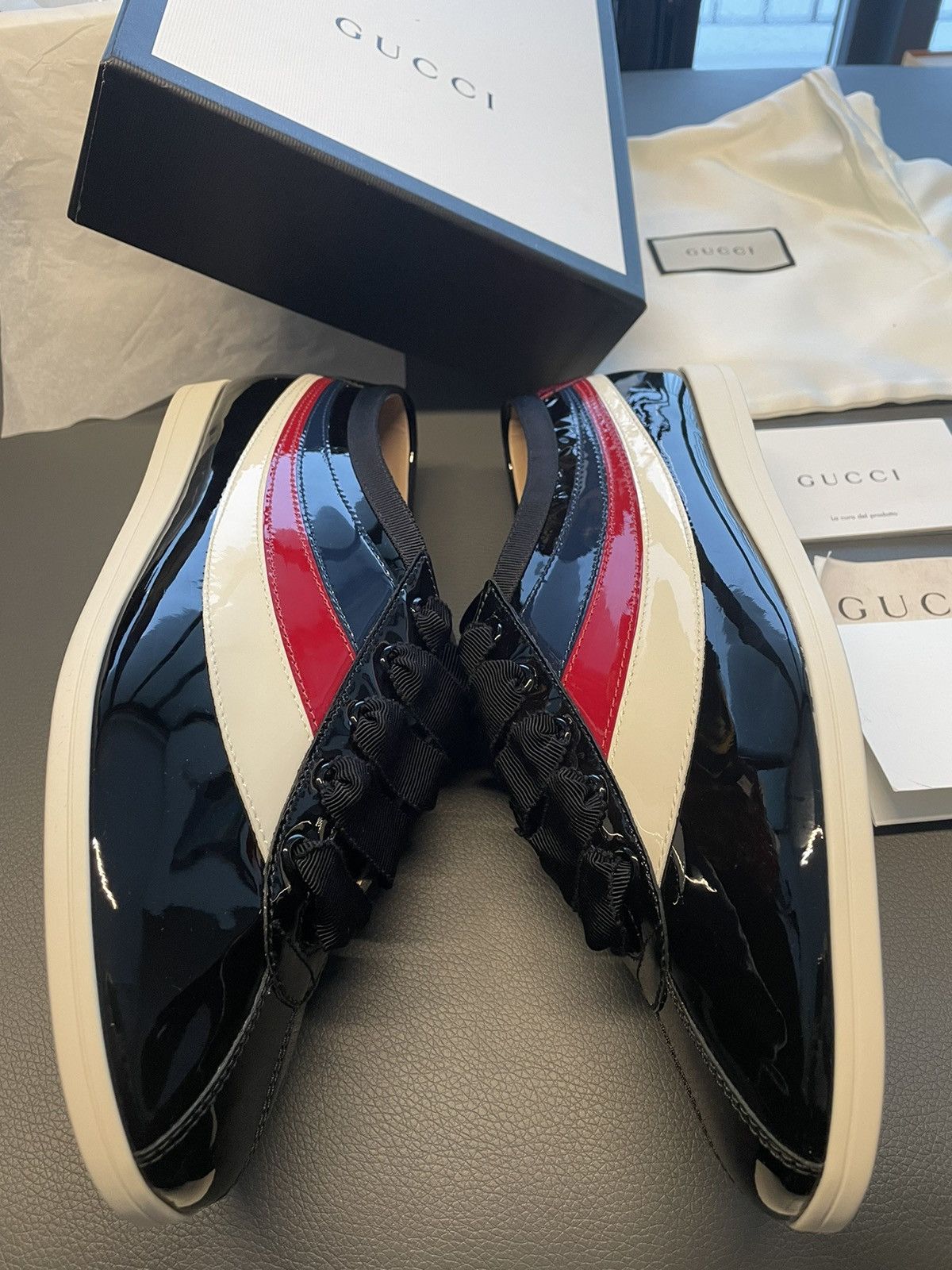 Gucci Runway Brand New Vernice Bee Gucci ACE Leather Sneaker Size US 8 / EU 41 - 14 Thumbnail
