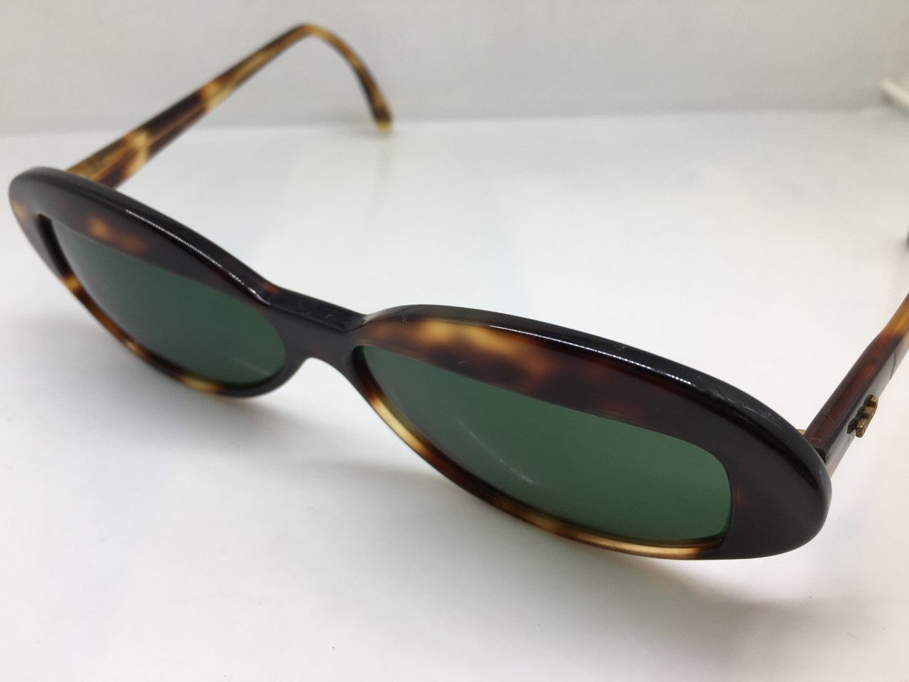 Vintage MOD TORTOISE AVANT GARDE GEO CUT HANDMADE SUNGLASSES Size ONE SIZE - 3 Thumbnail