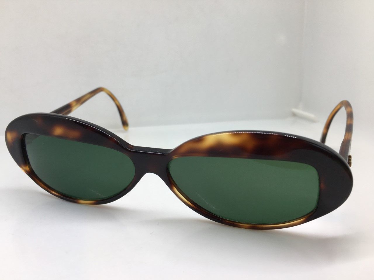 Vintage MOD TORTOISE AVANT GARDE GEO CUT HANDMADE SUNGLASSES Size ONE SIZE - 1 Thumbnail