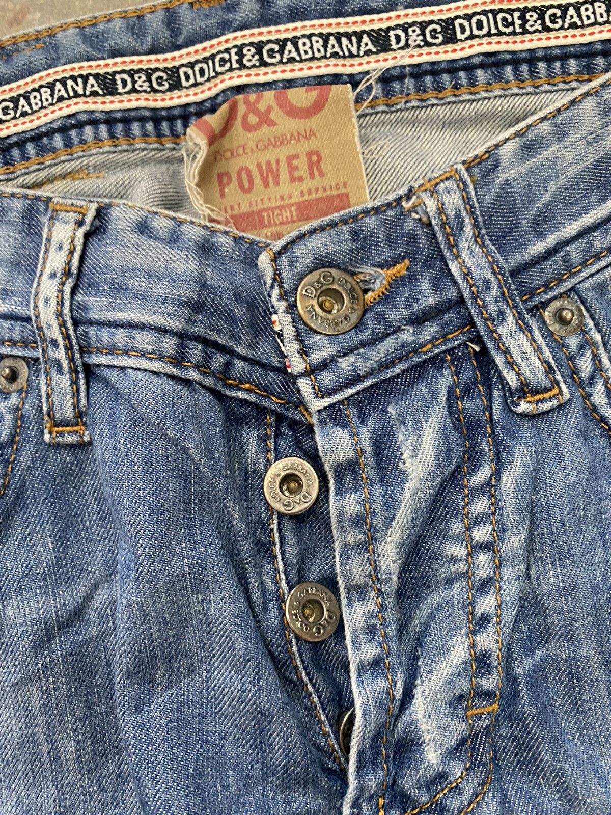 Dolce & Gabbana Dolce & Gabbana light wash denim Size US 30 / EU 46 - 8 Thumbnail