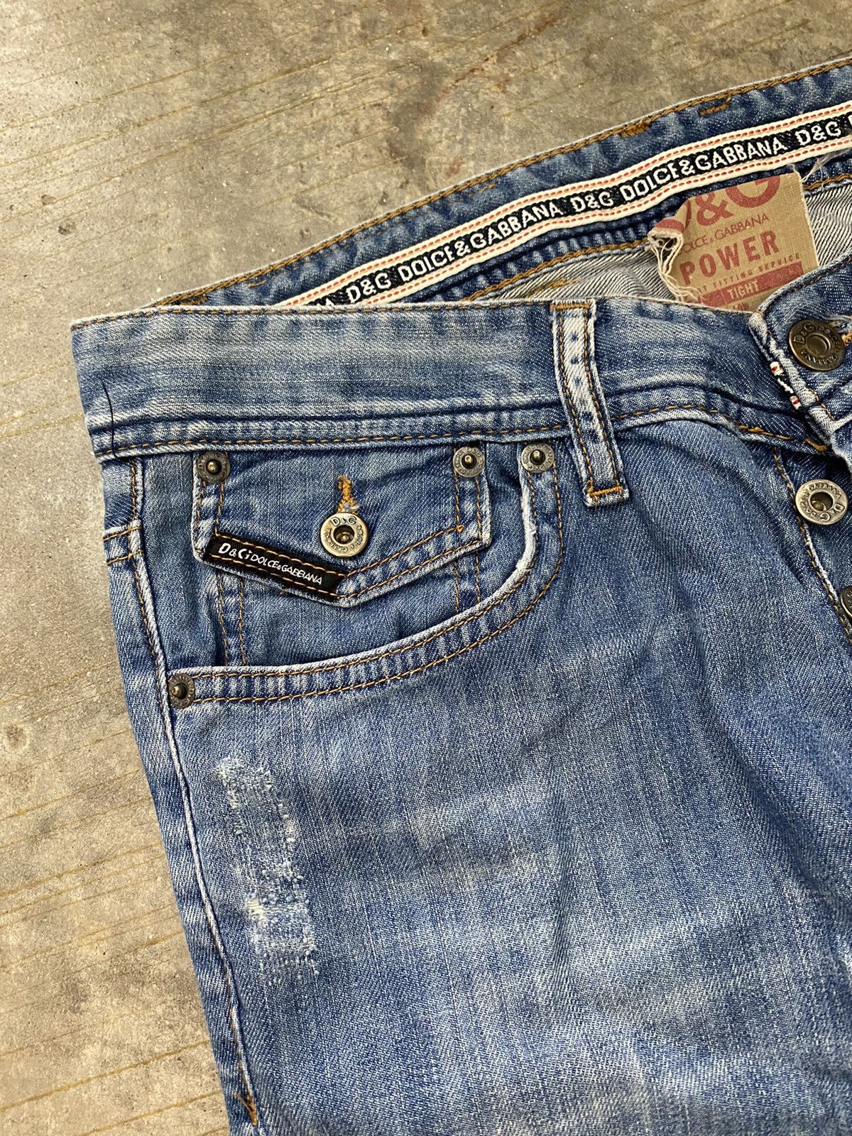 Dolce & Gabbana Dolce & Gabbana light wash denim Size US 30 / EU 46 - 6 Thumbnail