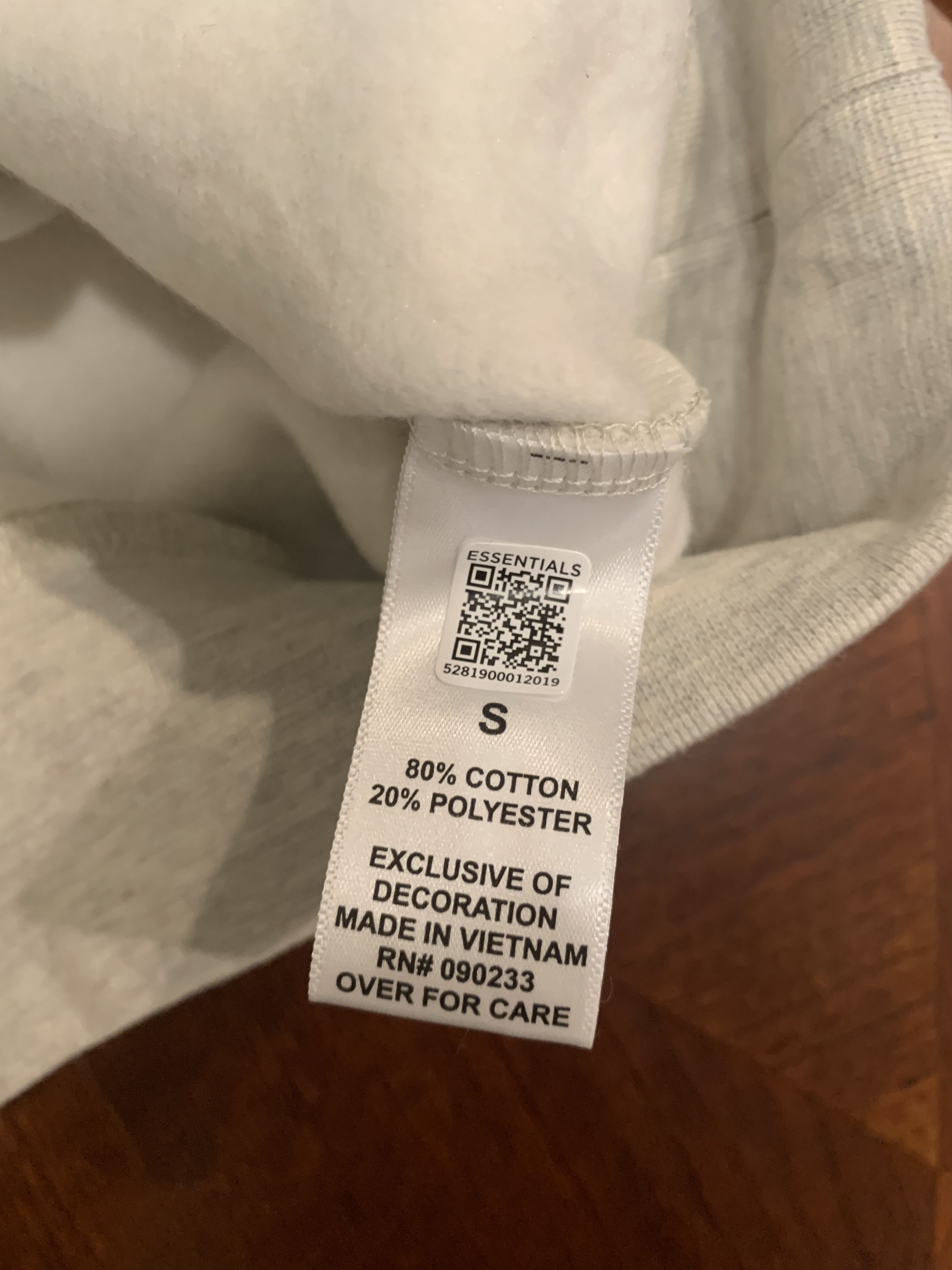 Essentials Mockneck Sweatshirt Size US S / EU 44-46 / 1 - 8 Thumbnail