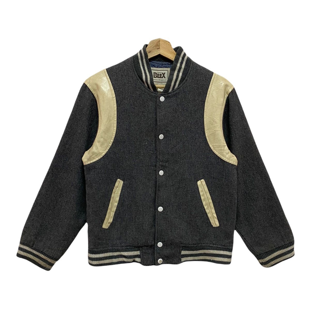 Japanese Brand VINTAGE JAPANESE PLAIN WOOL TEDDY VARSITY JACKET Size US S / EU 44-46 / 1 - 3 Thumbnail