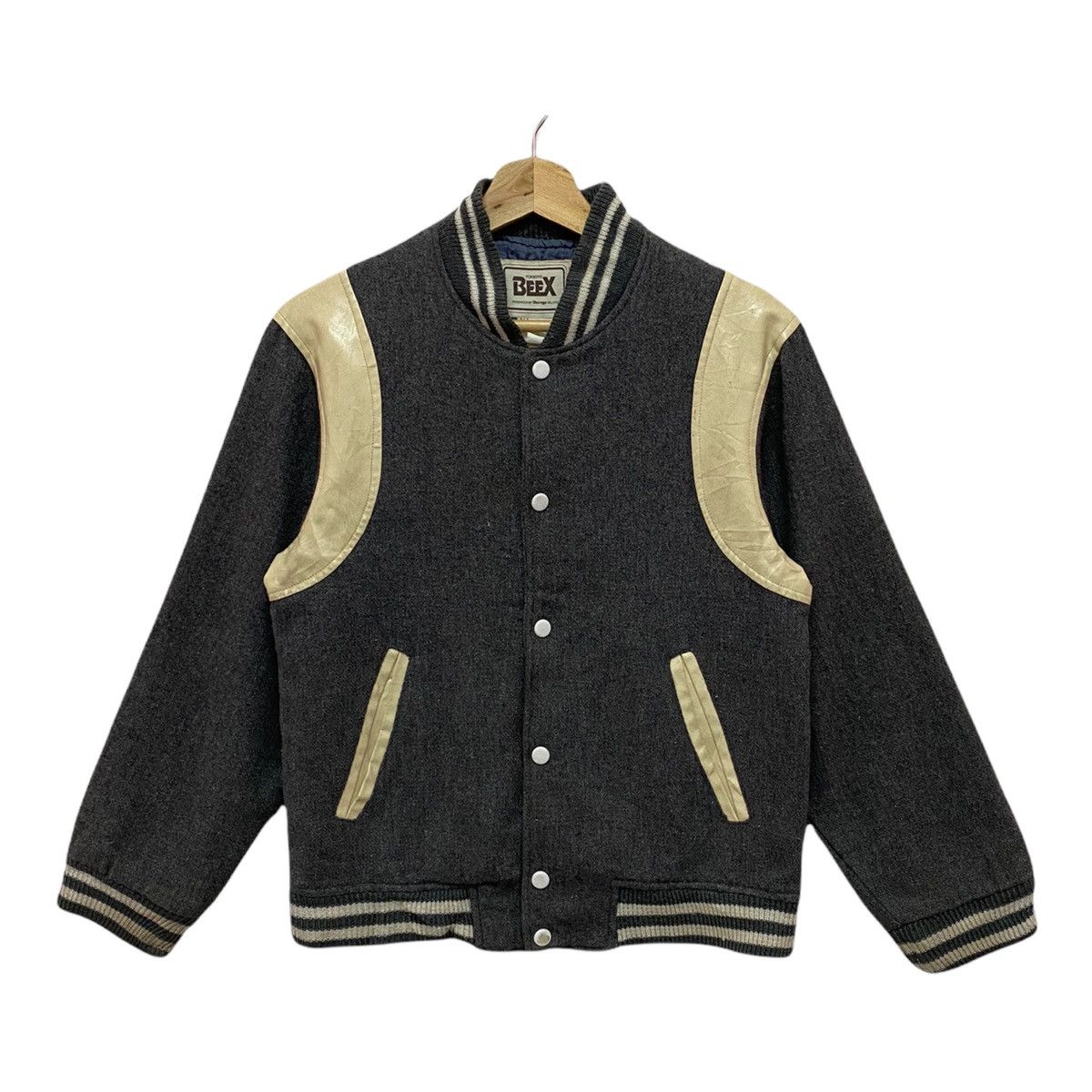 Japanese Brand VINTAGE JAPANESE PLAIN WOOL TEDDY VARSITY JACKET Size US S / EU 44-46 / 1 - 1 Thumbnail