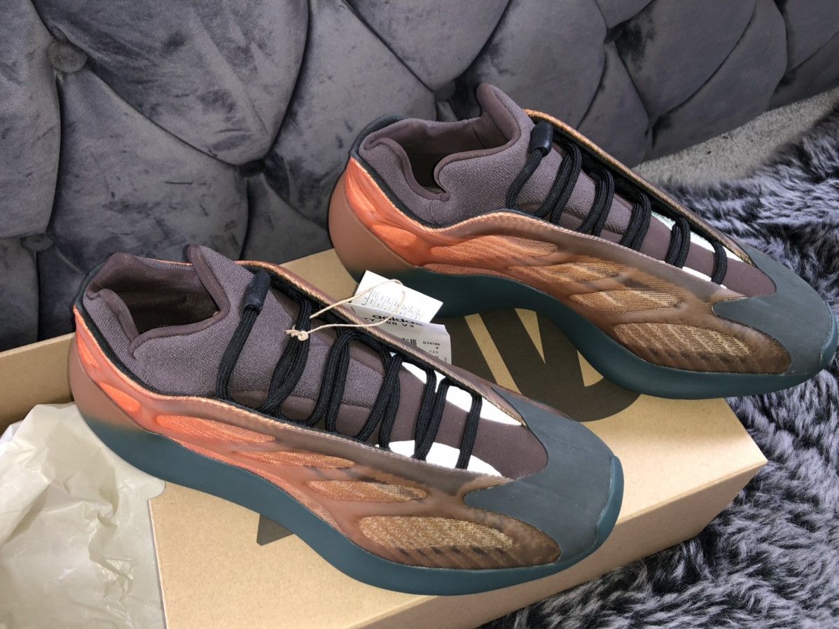 Adidas × Kanye West Yeezy 700 V3 Copper Fade UK9 | Grailed display picture 1