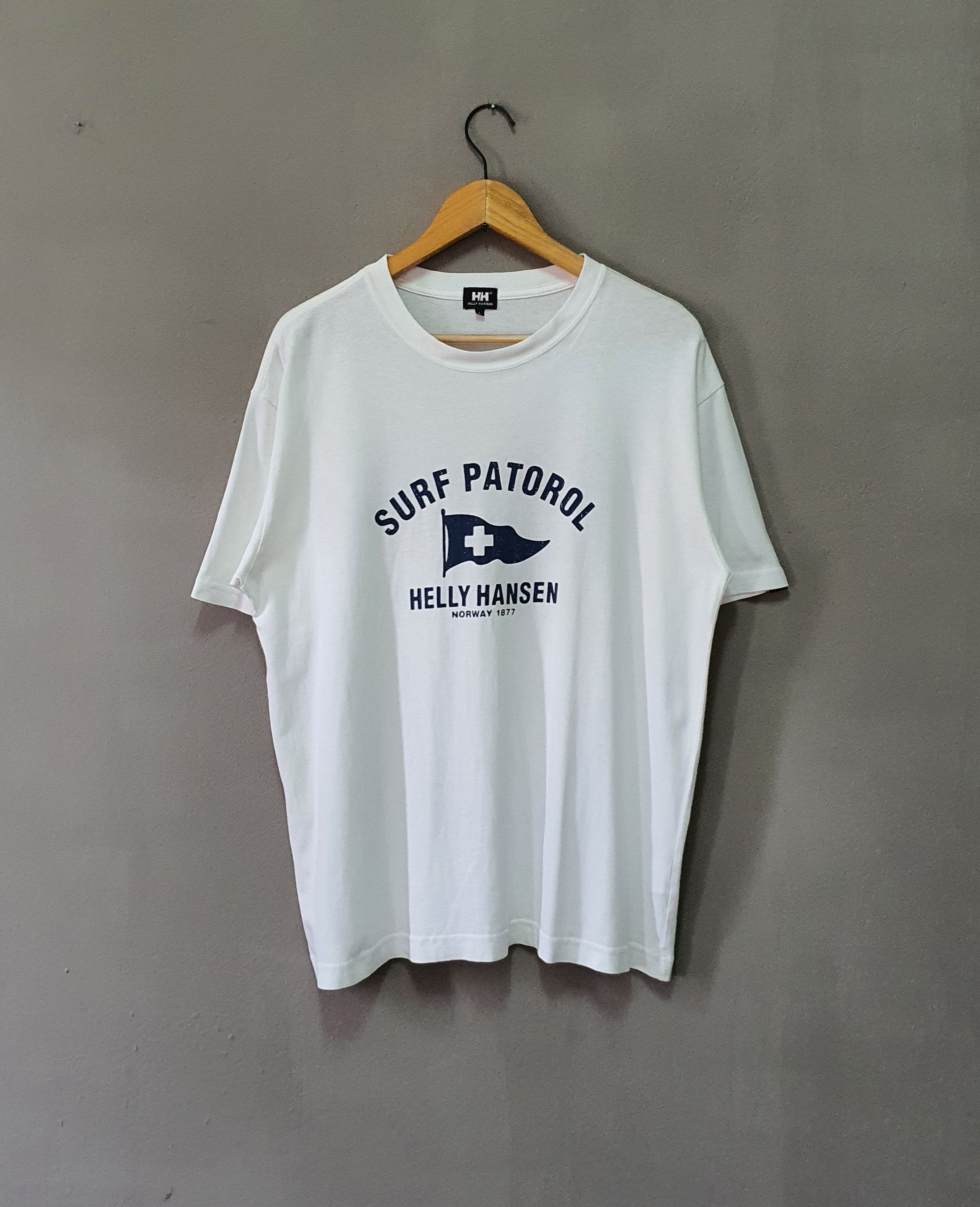 Helly Hansen HELLY HANSEN Surf Patrol 1990s T shirt size Large Size US L / EU 52-54 / 3 - 1 Thumbnail