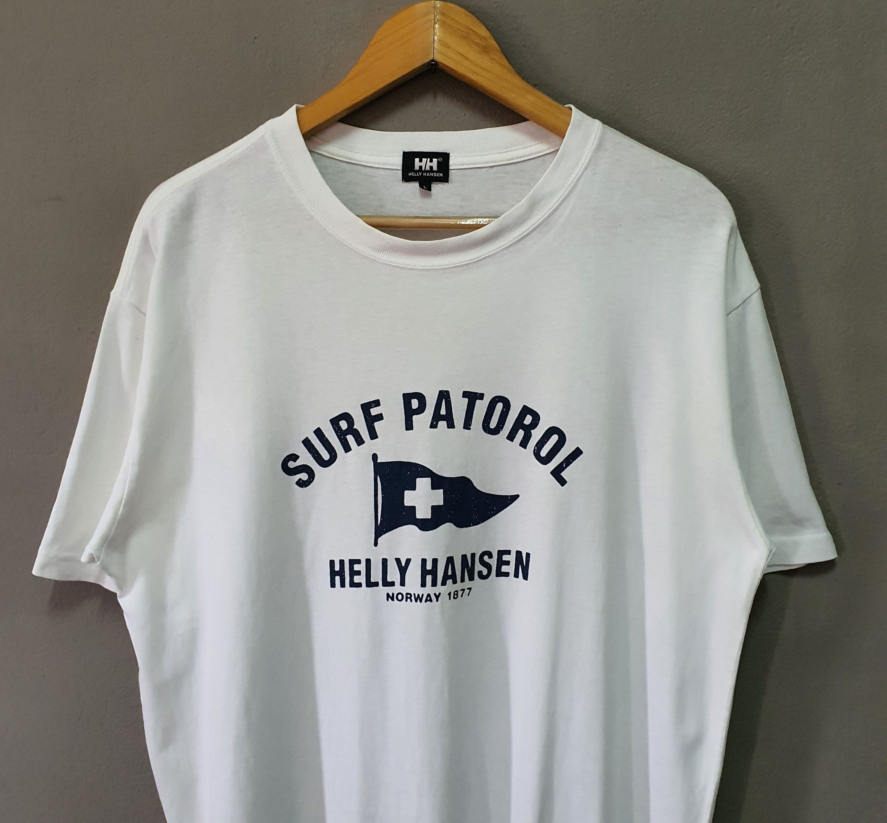 Helly Hansen HELLY HANSEN Surf Patrol 1990s T shirt size Large Size US L / EU 52-54 / 3 - 3 Thumbnail