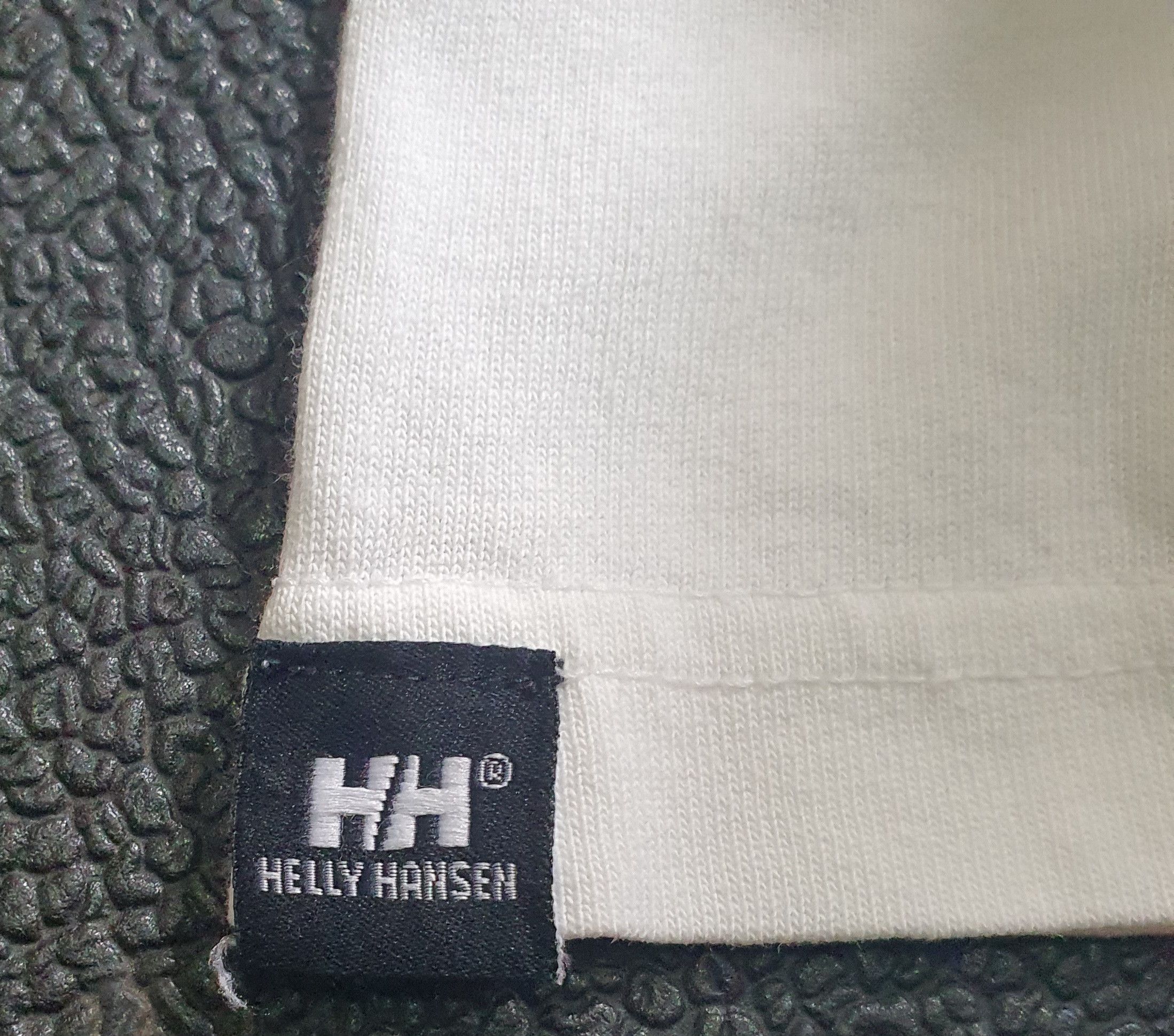 Helly Hansen HELLY HANSEN Surf Patrol 1990s T shirt size Large Size US L / EU 52-54 / 3 - 4 Thumbnail