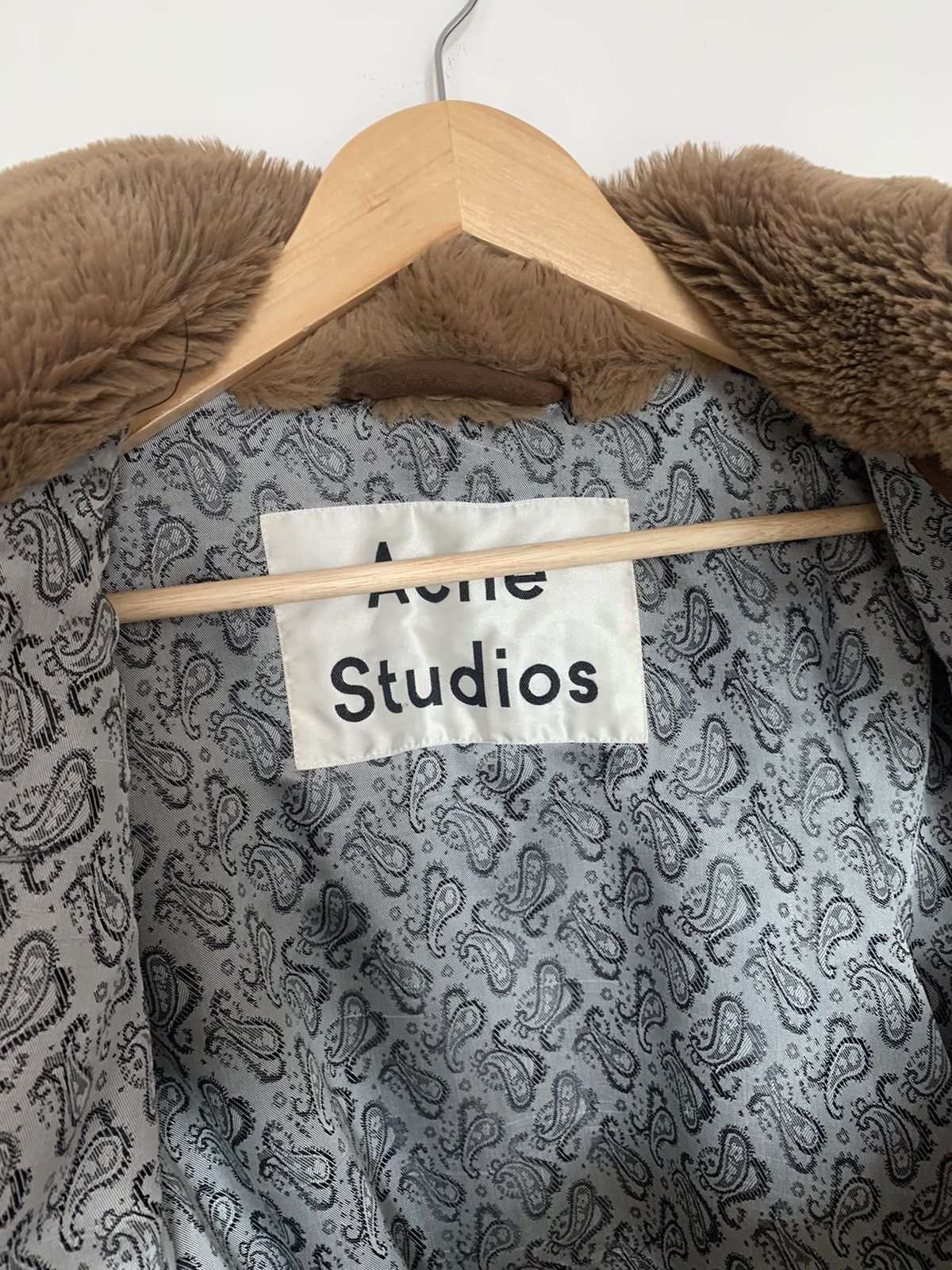 Acne Studios Acne Studios – Boxy Faux Fur Jacket Beige Size US M / EU 48-50 / 2 - 5 Thumbnail