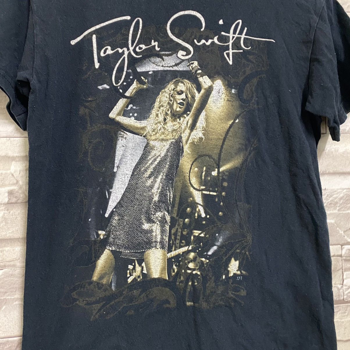 Band Tees Taylor Swift 2018 World Tour Shirt Size US S / EU 44-46 / 1 - 4 Thumbnail