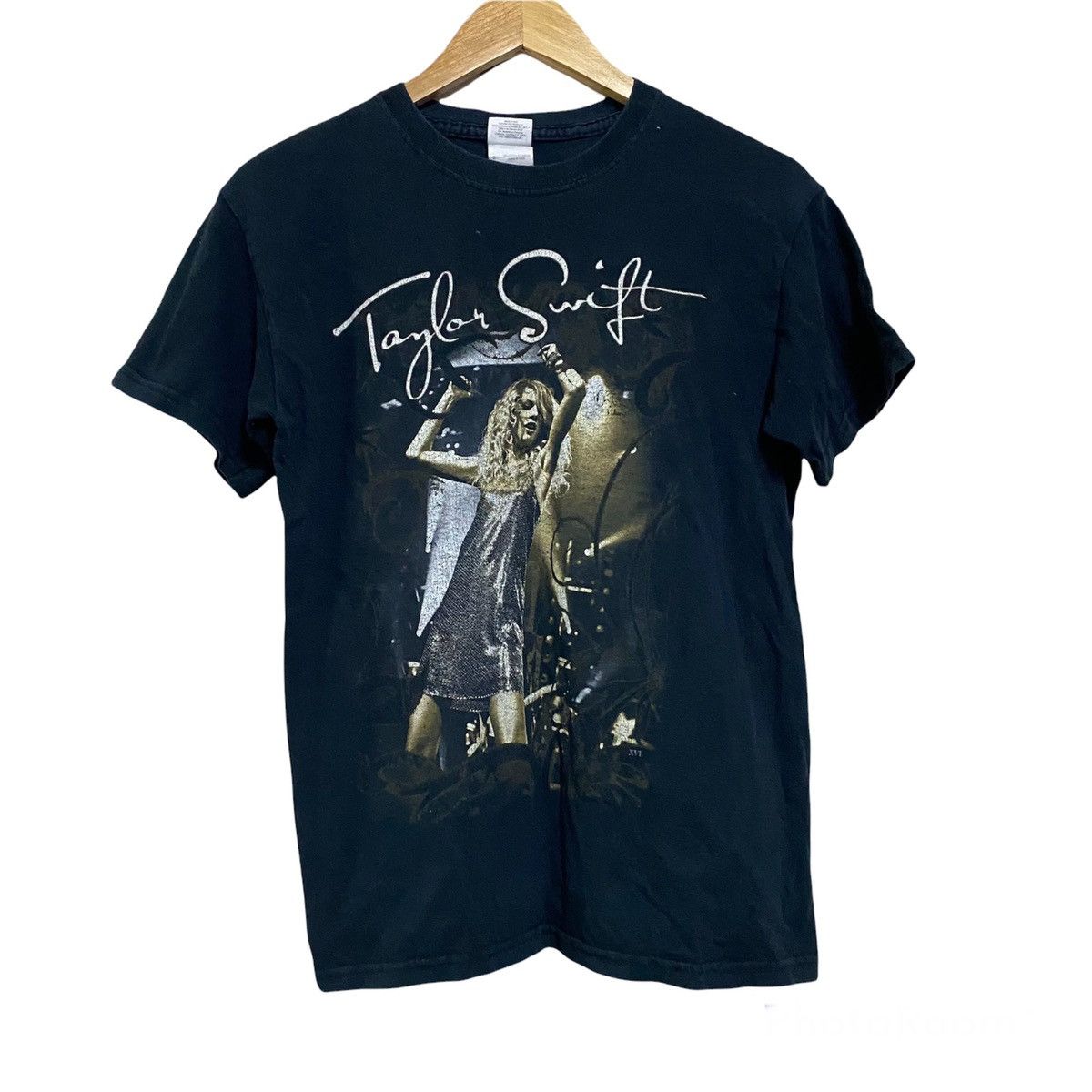 Band Tees Taylor Swift 2018 World Tour Shirt Size US S / EU 44-46 / 1 - 1 Thumbnail