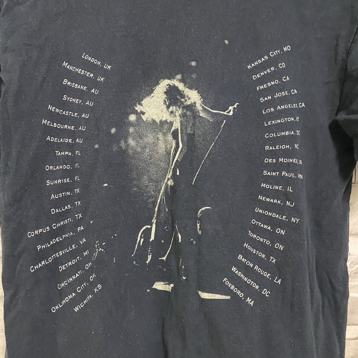 Band Tees Taylor Swift 2018 World Tour Shirt Size US S / EU 44-46 / 1 - 6 Thumbnail