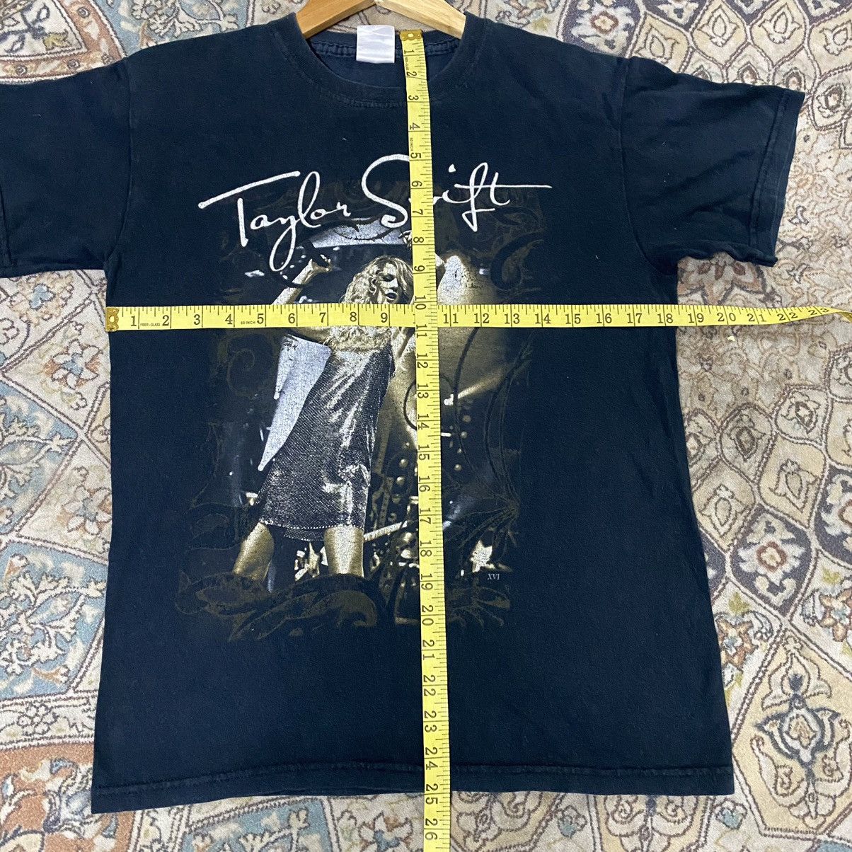 Band Tees Taylor Swift 2018 World Tour Shirt Size US S / EU 44-46 / 1 - 8 Thumbnail