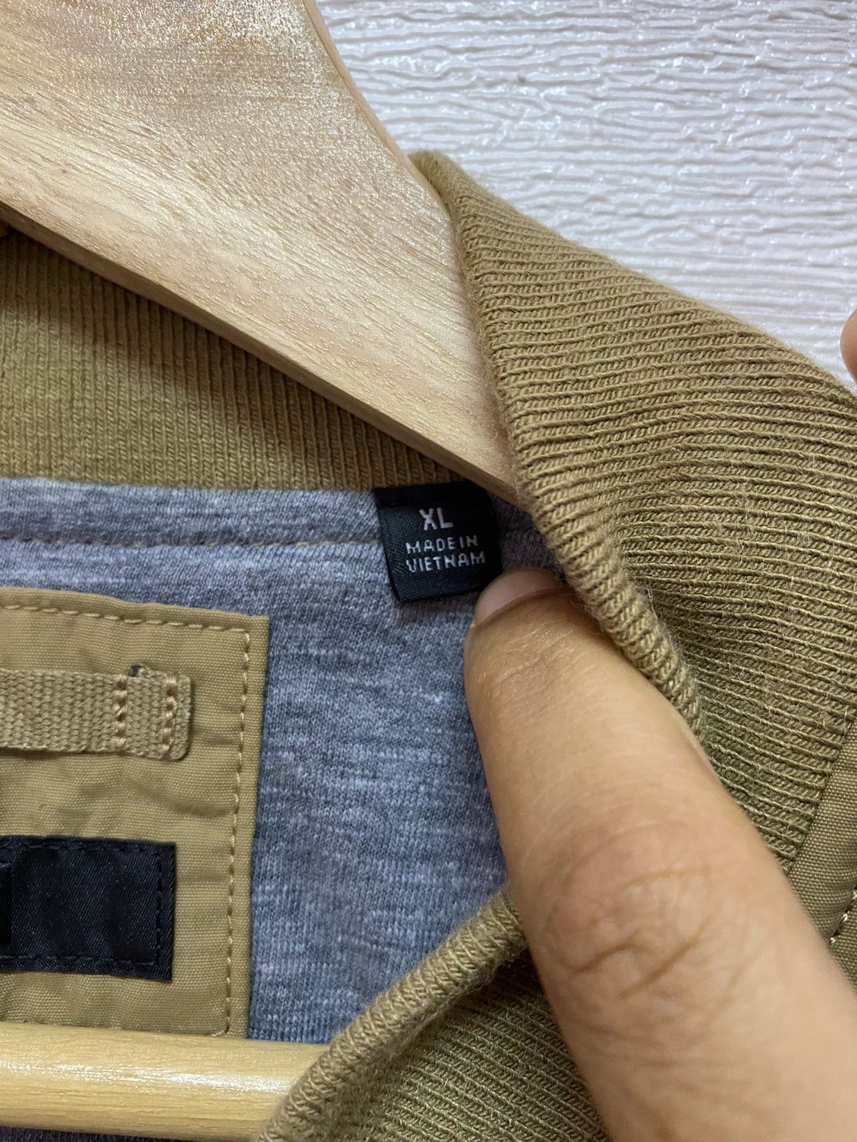 Uniqlo RARE🔥UNIQLO MA-1 GOLD FLIGHT BOMBER JACKET Size US M / EU 48-50 / 2 - 11 Thumbnail