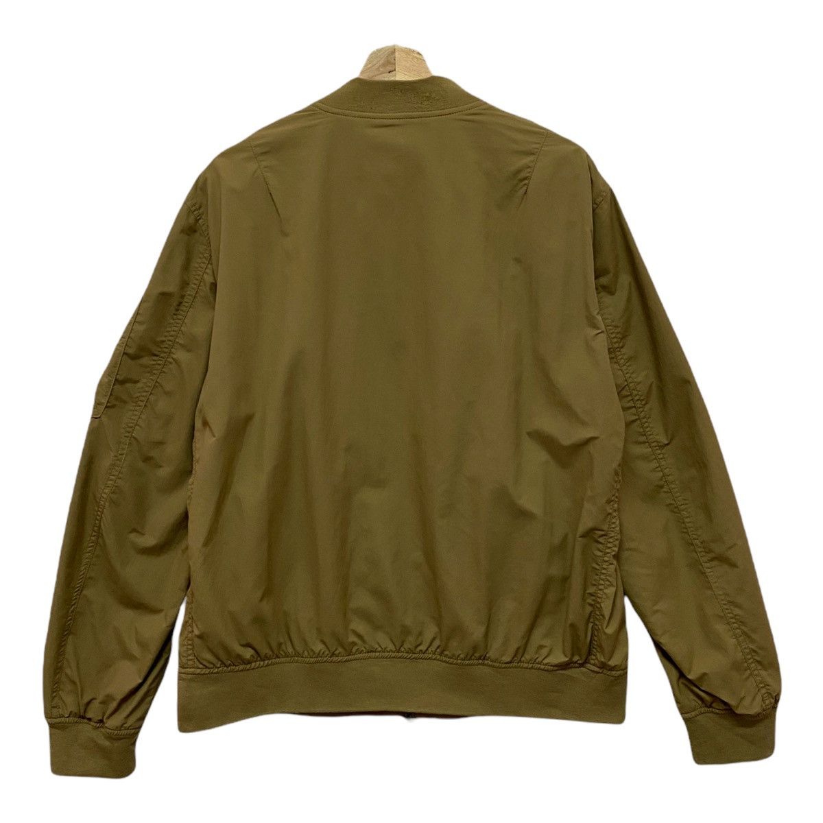 Uniqlo RARE🔥UNIQLO MA-1 GOLD FLIGHT BOMBER JACKET Size US M / EU 48-50 / 2 - 3 Thumbnail