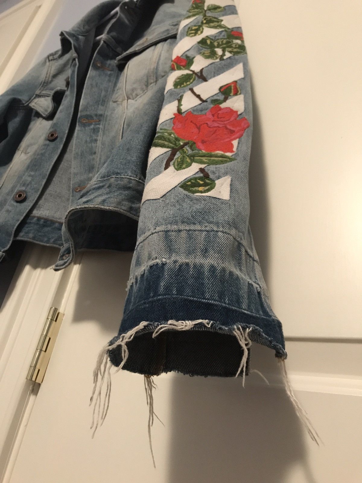 Denim off white rose best sale