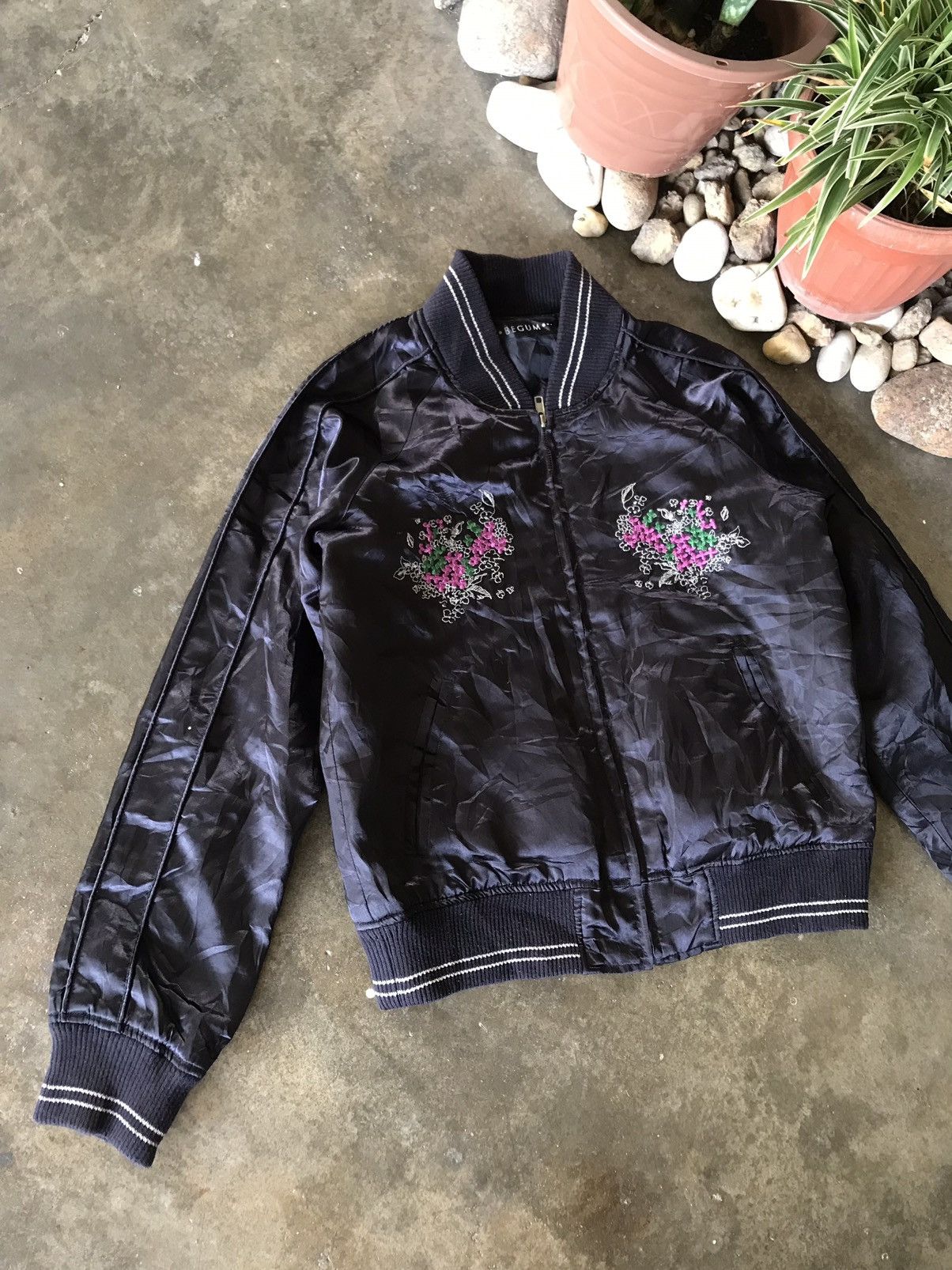 Japanese Brand × Vintage VTG JAPAN Sukajan Souvenir Embroidery Black Flower Jacket Size US S / EU 44-46 / 1 - 2 Thumbnail
