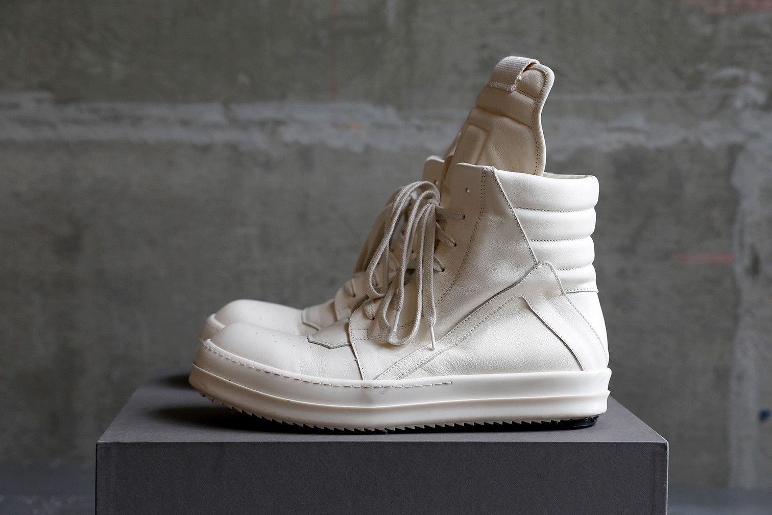Rick Owens *RARE & LIKE NEW* Triple Milk Geobasket | Grailed Rick Owens *RARE & LIKE NEW* Triple Milk Geobasket | Grailed