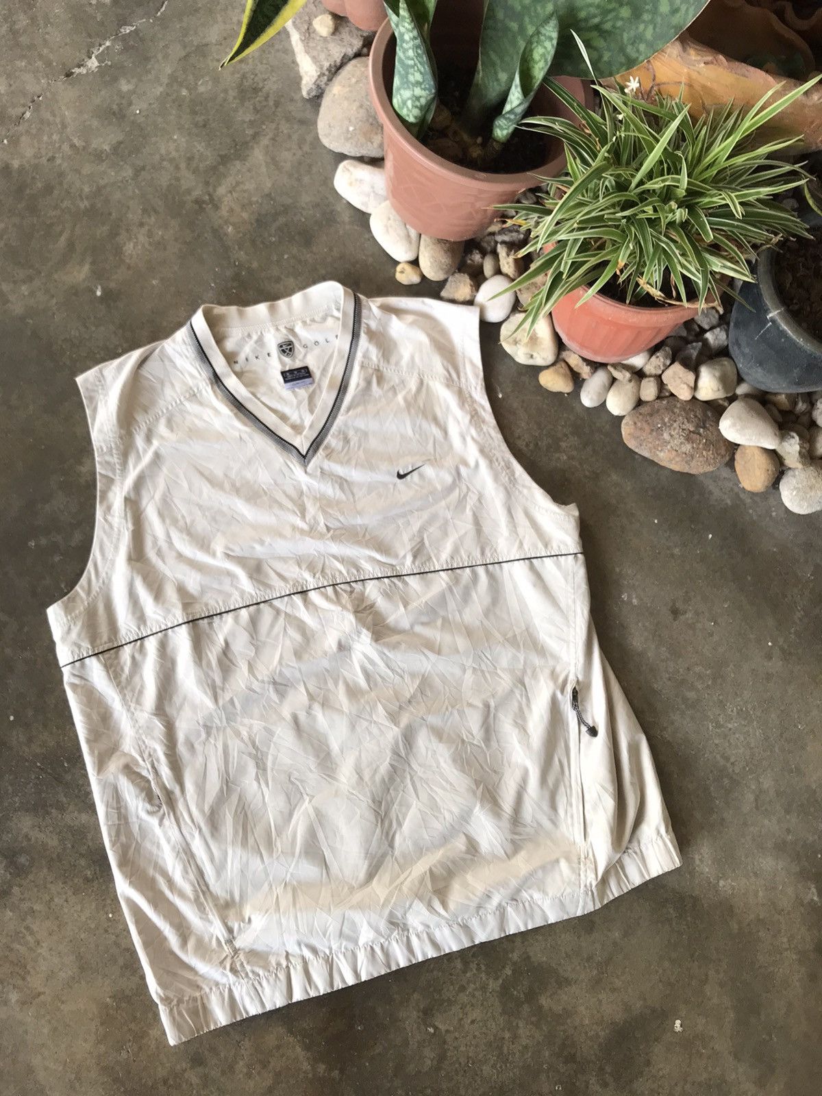 Nike VINTAGE NIKE Golf Light Vest V Neck 🔥 Size US XL / EU 56 / 4 - 2 Thumbnail